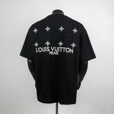 Top Quality     Louis Vuitton Embellished Signature T-Shirt Black 6019 02