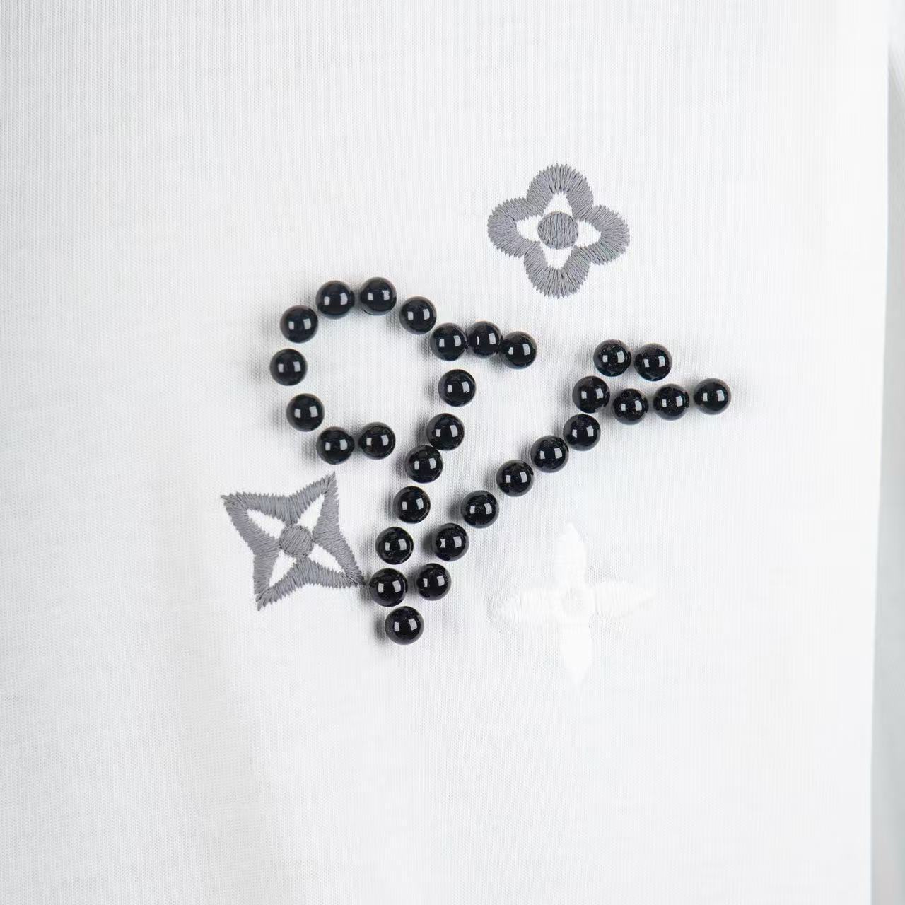     Louis Vuitton Embellished Signature T-Shirt White 6012