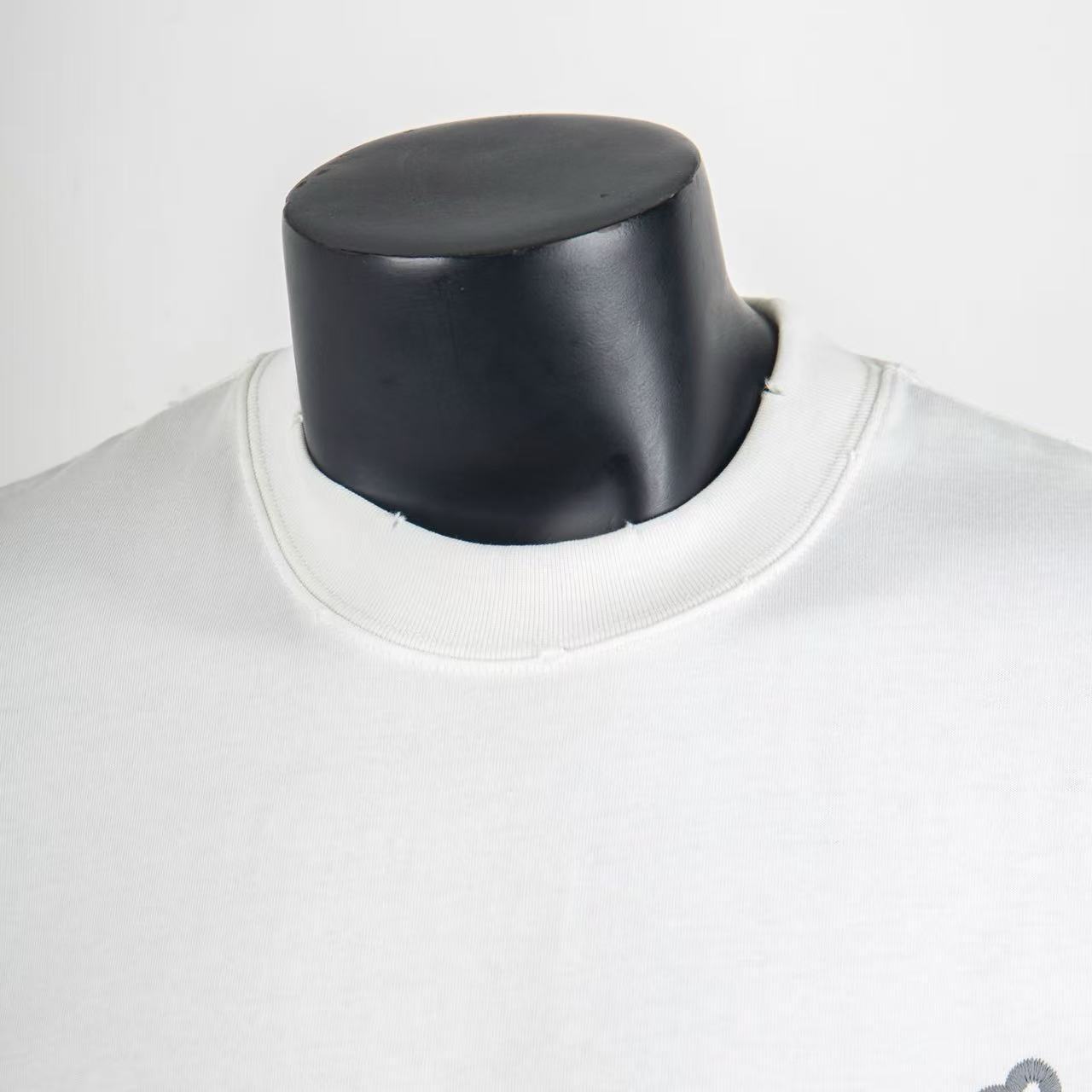     Louis Vuitton Embellished Signature T-Shirt White 6012