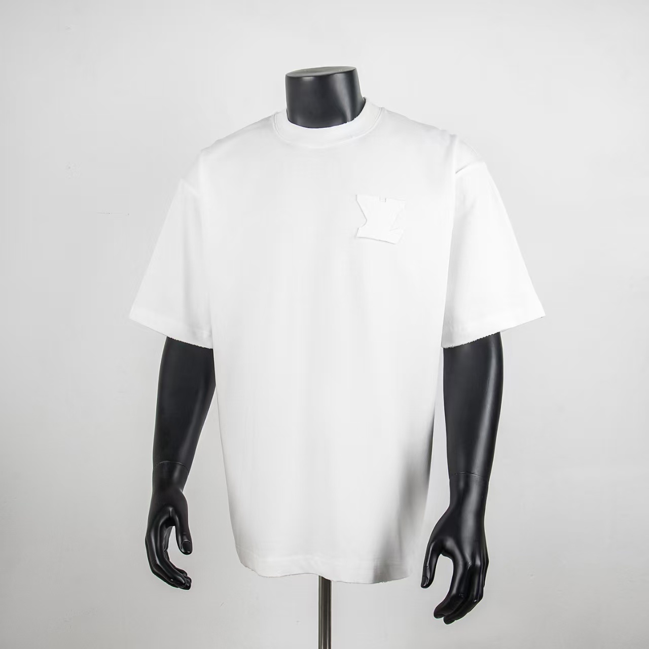     Louis Vuitton Embellished Signature T-Shirt White 6019