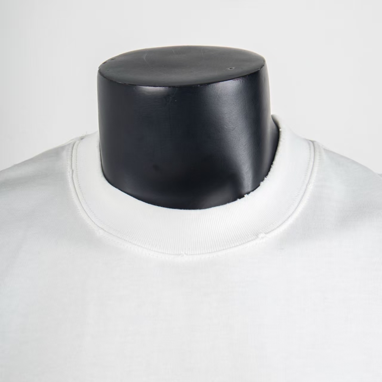     Louis Vuitton Embellished Signature T-Shirt White 6019