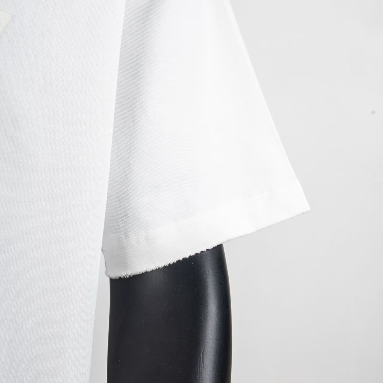     Louis Vuitton Embellished Signature T-Shirt White 6019