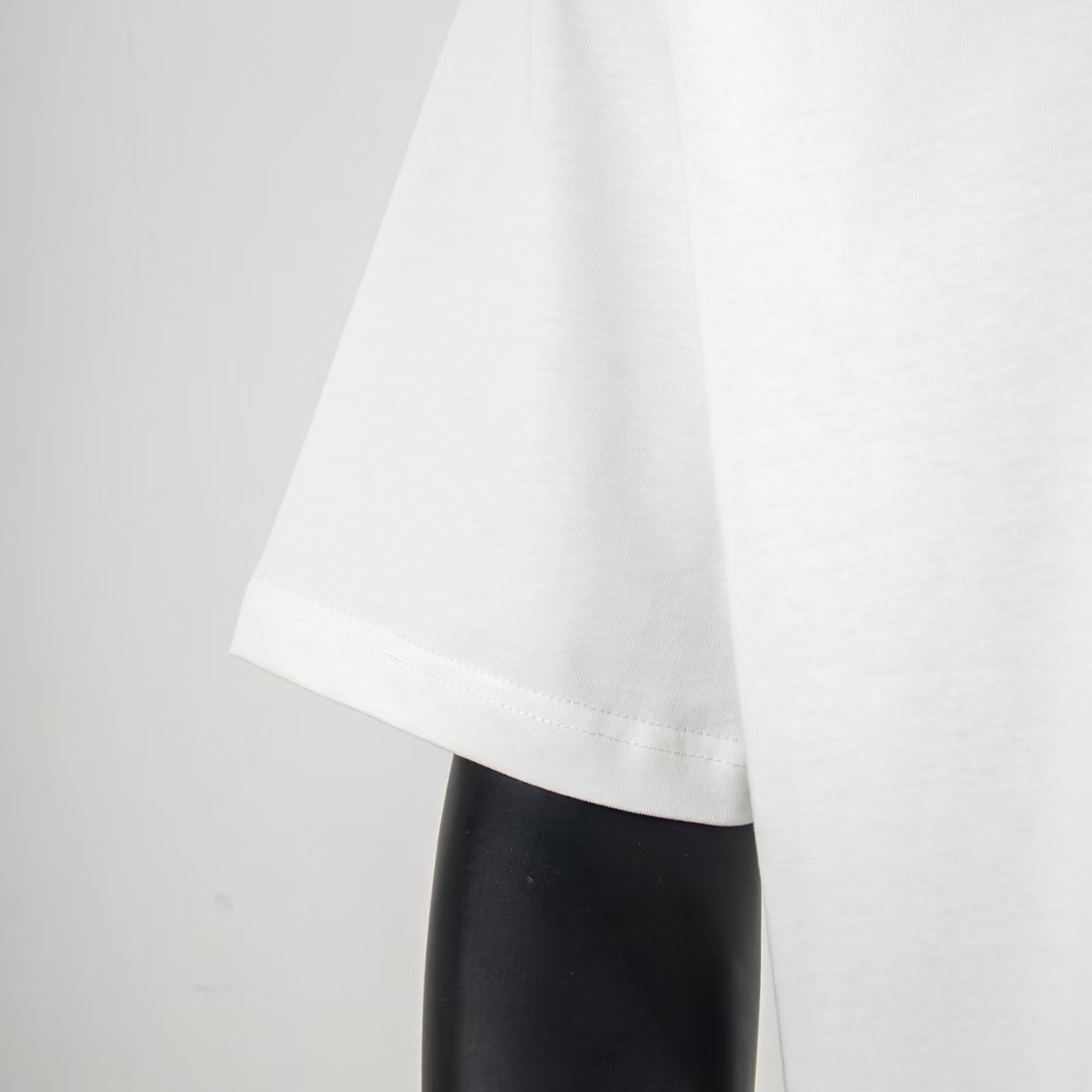     Louis Vuitton Embellished Signature T-Shirt White 6020