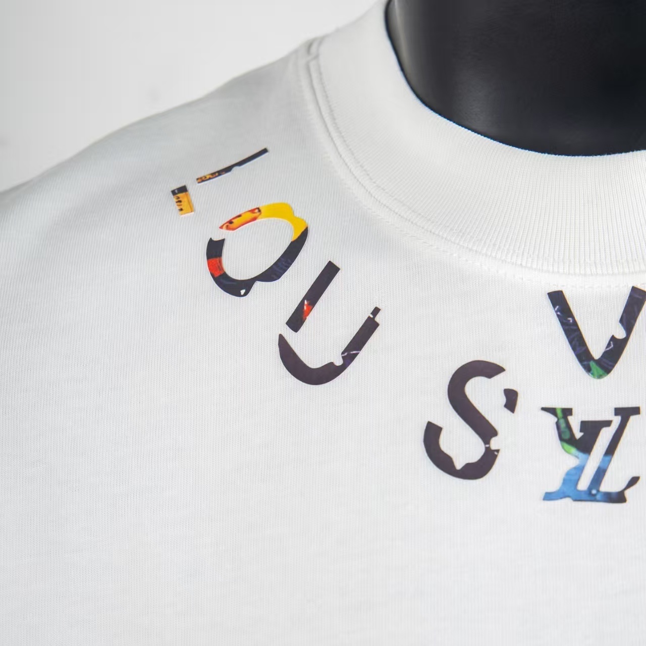     Louis Vuitton Embellished Signature T-Shirt White 6020
