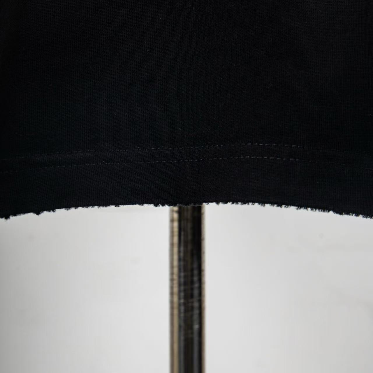     Louis Vuitton Embossed T-Shirt Black 6011