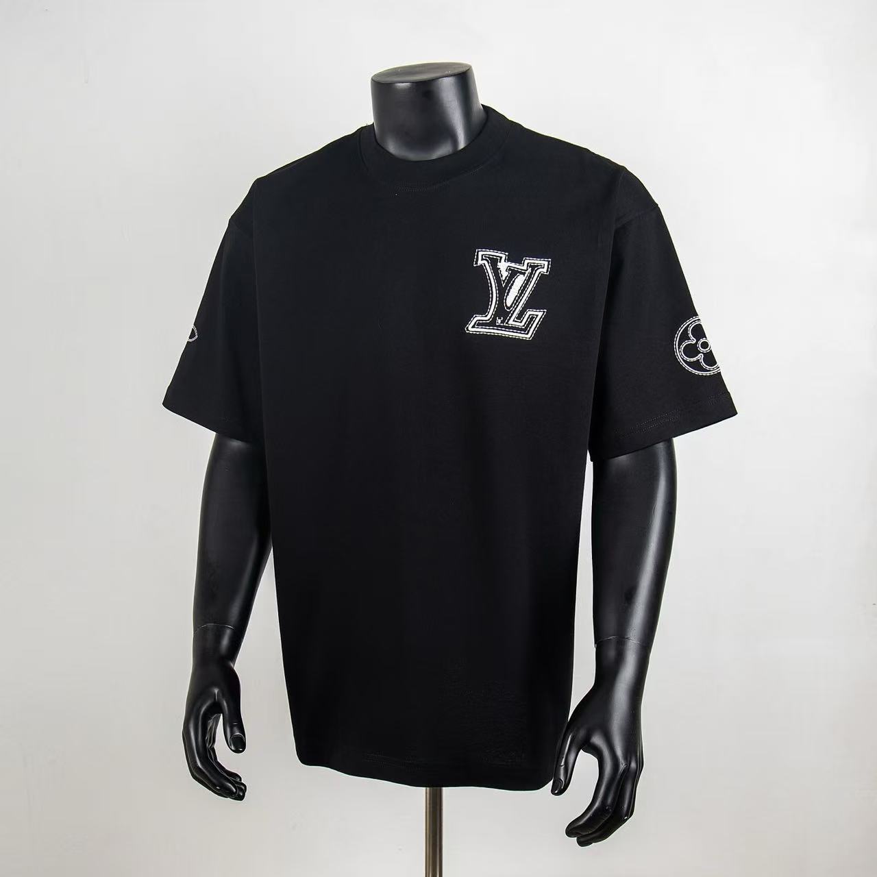     Louis Vuitton Embossed T-Shirt Black 6013