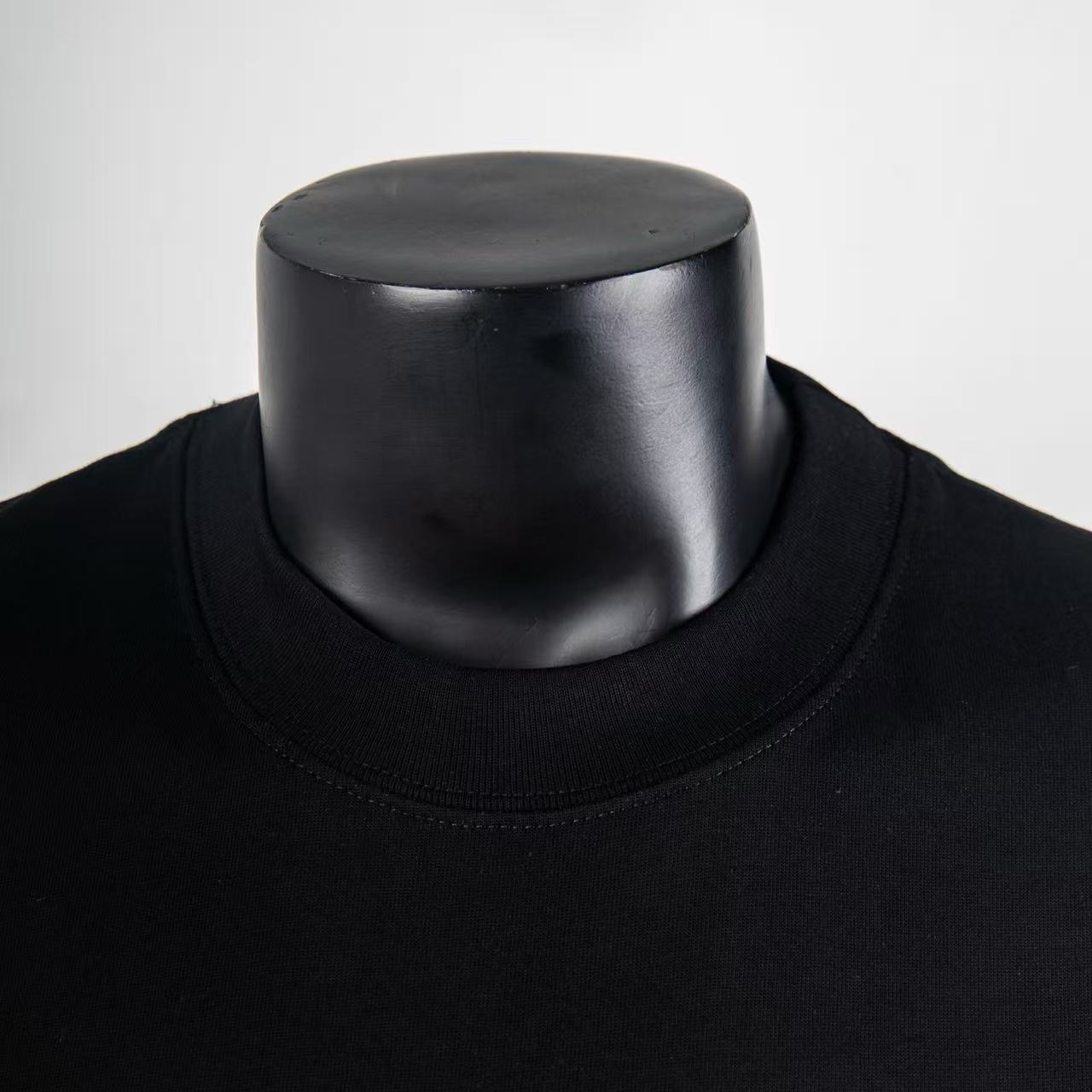     Louis Vuitton Embossed T-Shirt Black 6013
