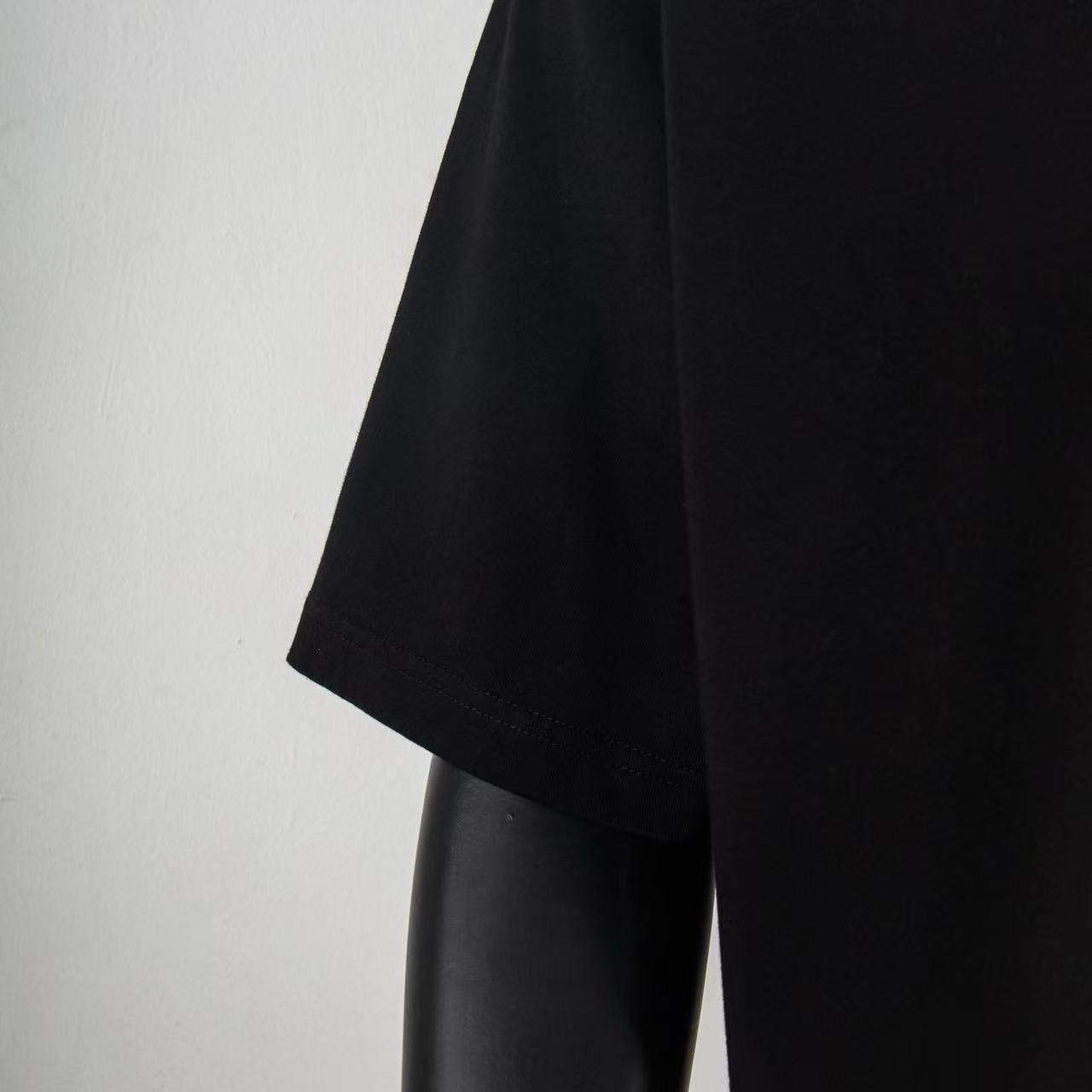    Louis Vuitton Embossed T-Shirt Black 6016