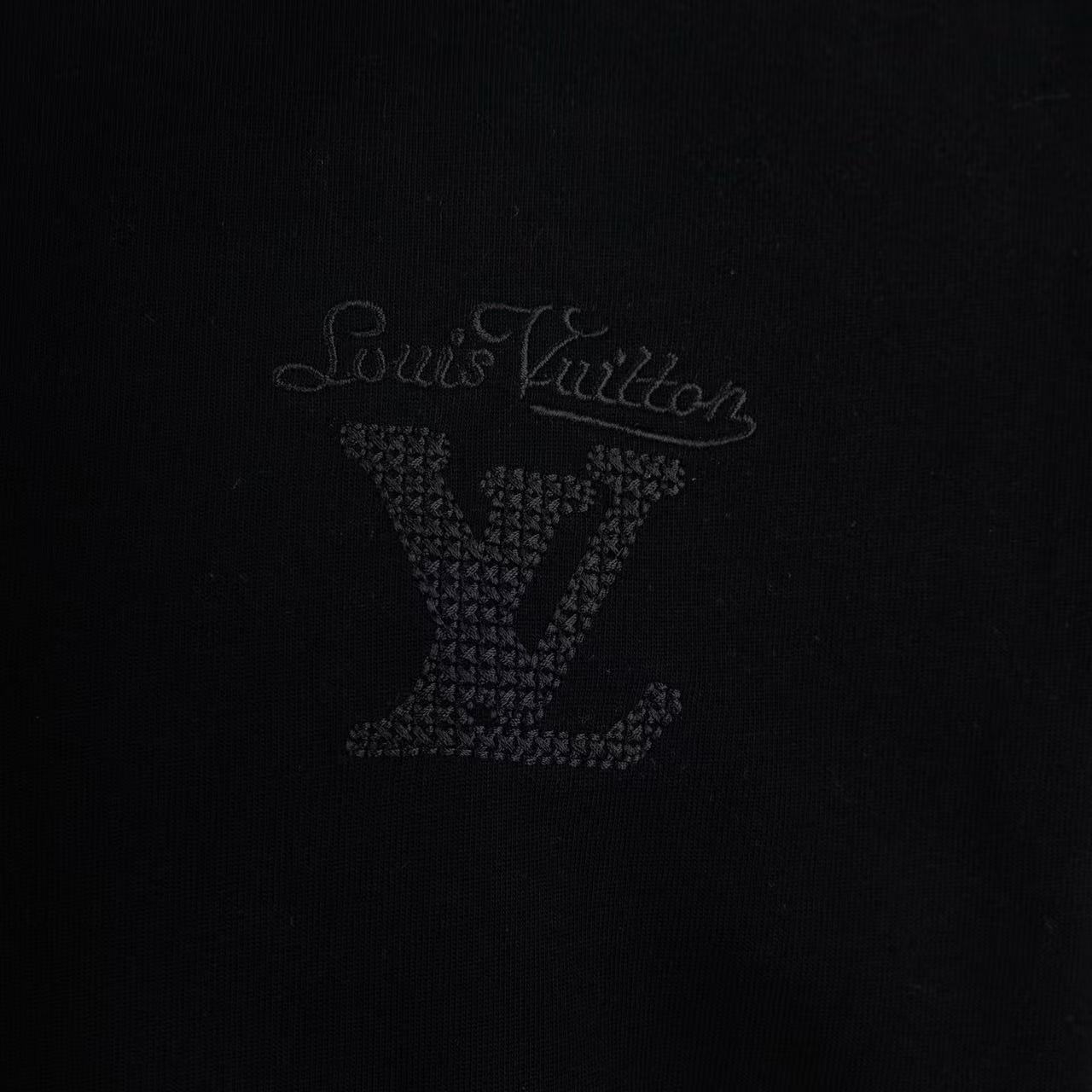    Louis Vuitton Embossed T-Shirt Black 6016