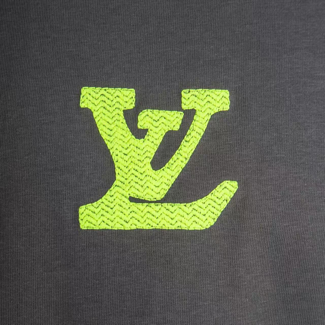     Louis Vuitton Embossed T-Shirt Black 6021