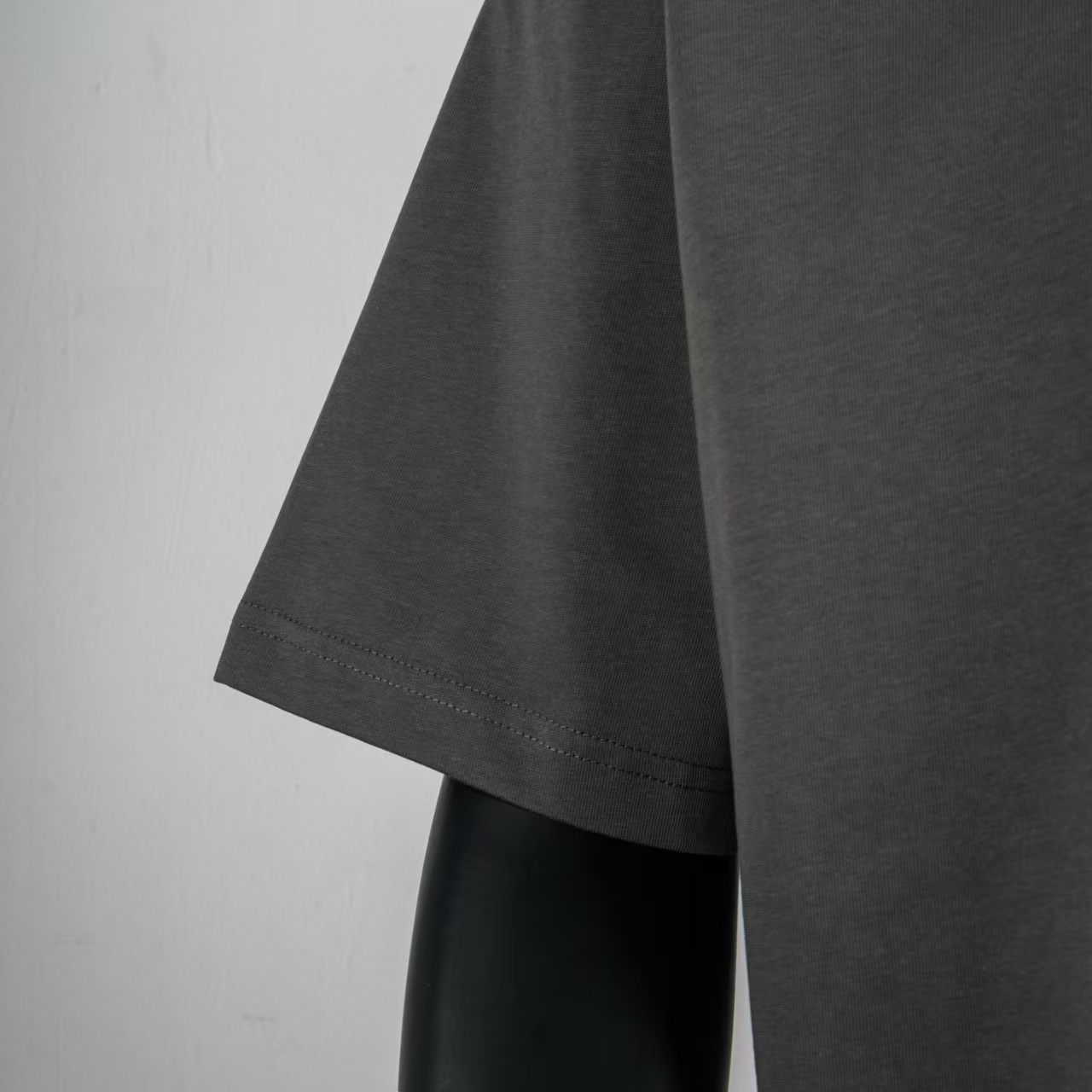     Louis Vuitton Embossed T-Shirt Black 6021