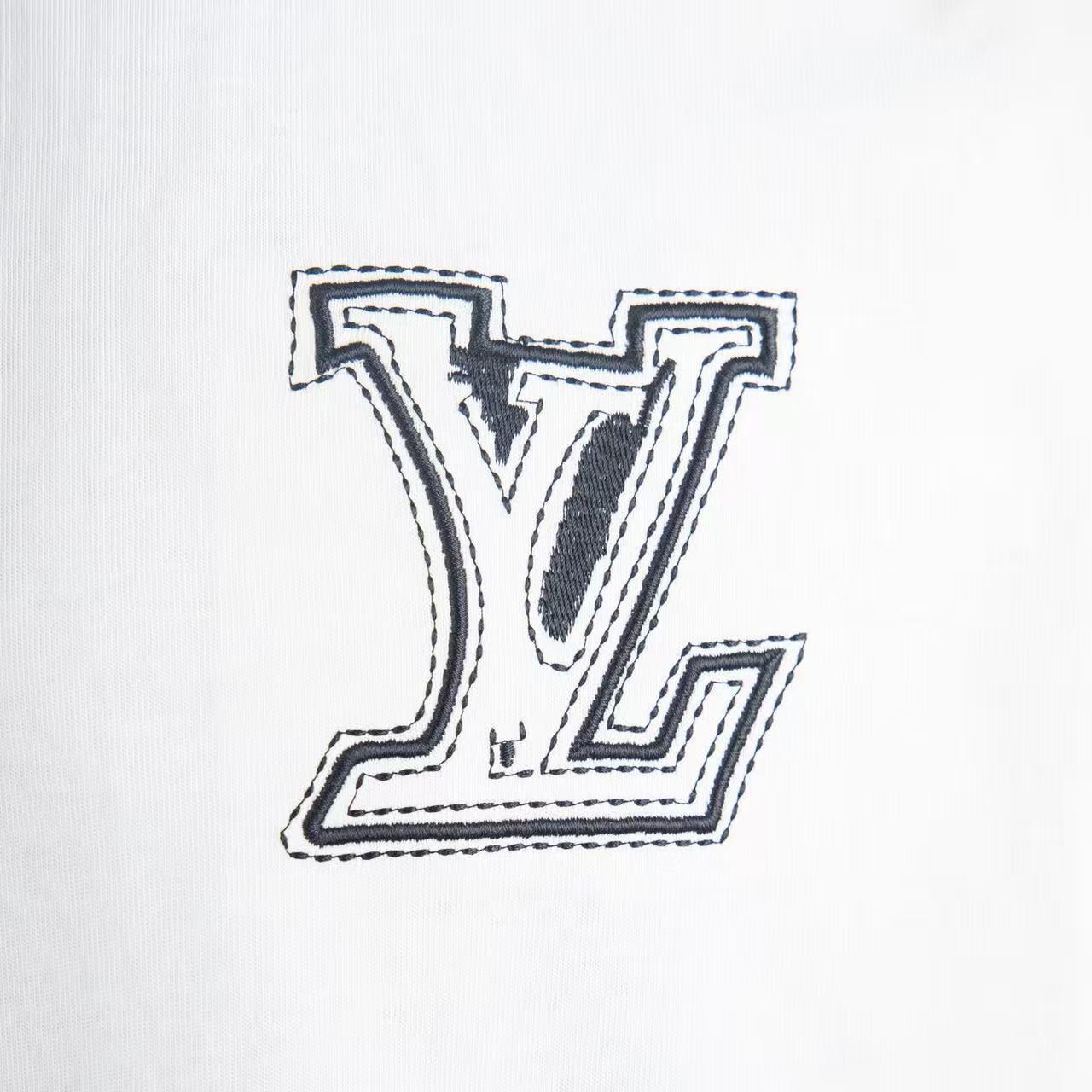     Louis Vuitton Embossed T-Shirt White 6013