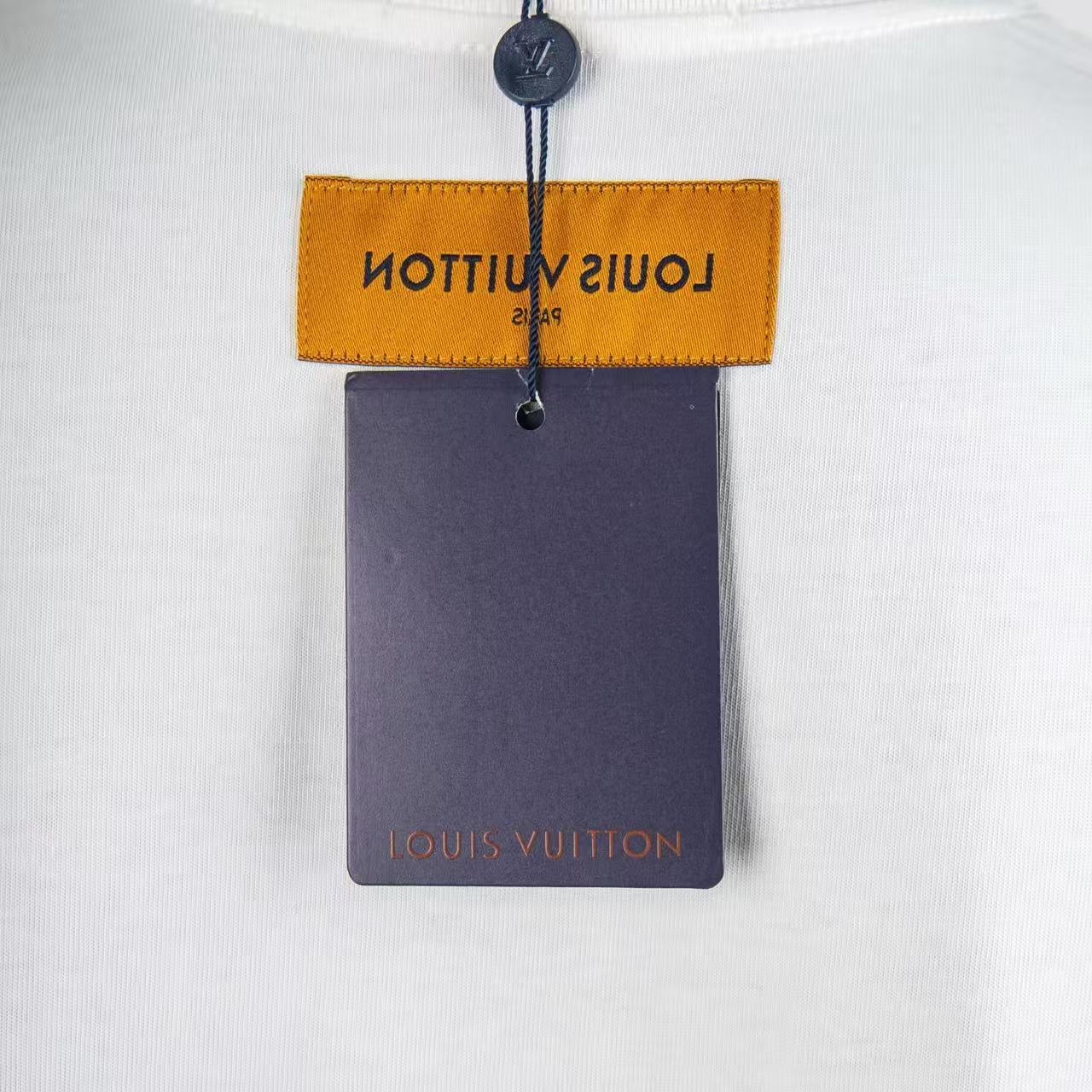     Louis Vuitton Embossed T-Shirt White 6013