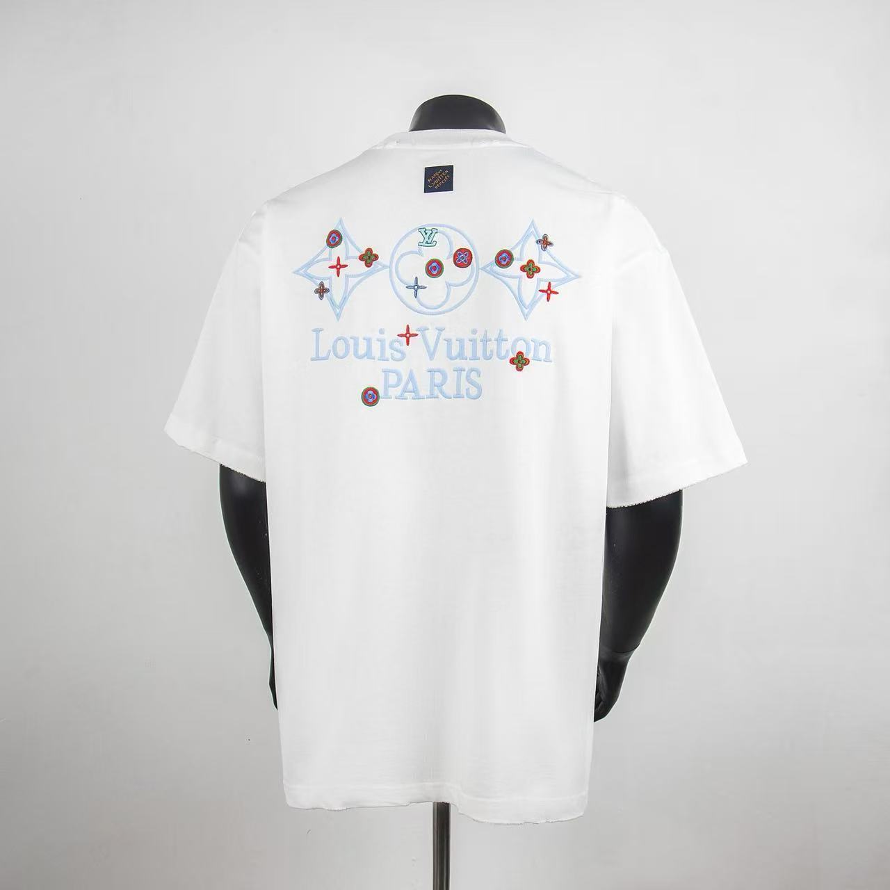     Louis Vuitton Embossed T-Shirt White 6014