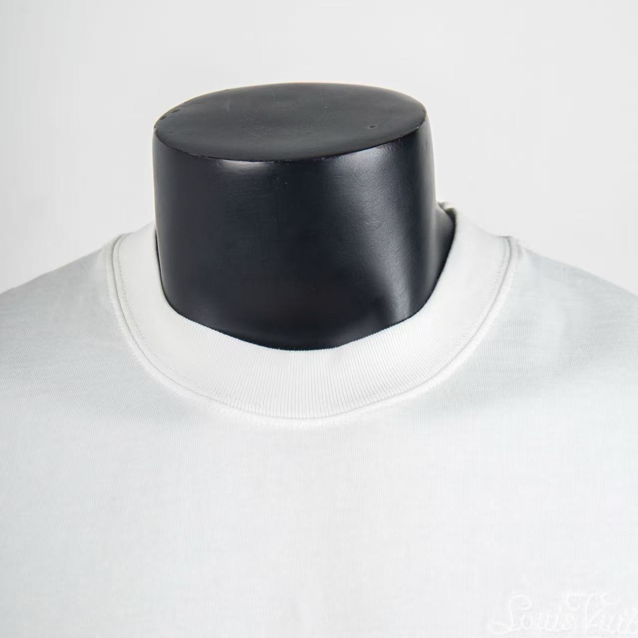     Louis Vuitton Embossed T-Shirt White 6016