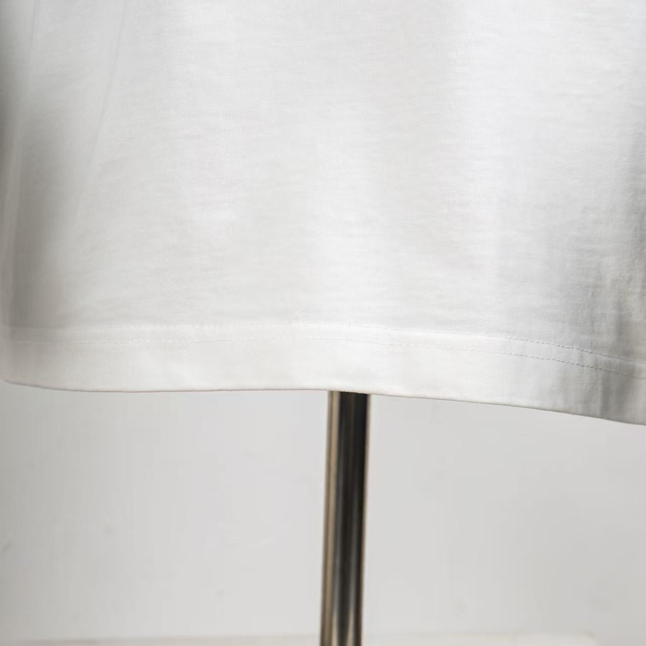     Louis Vuitton Embossed T-Shirt White 6016