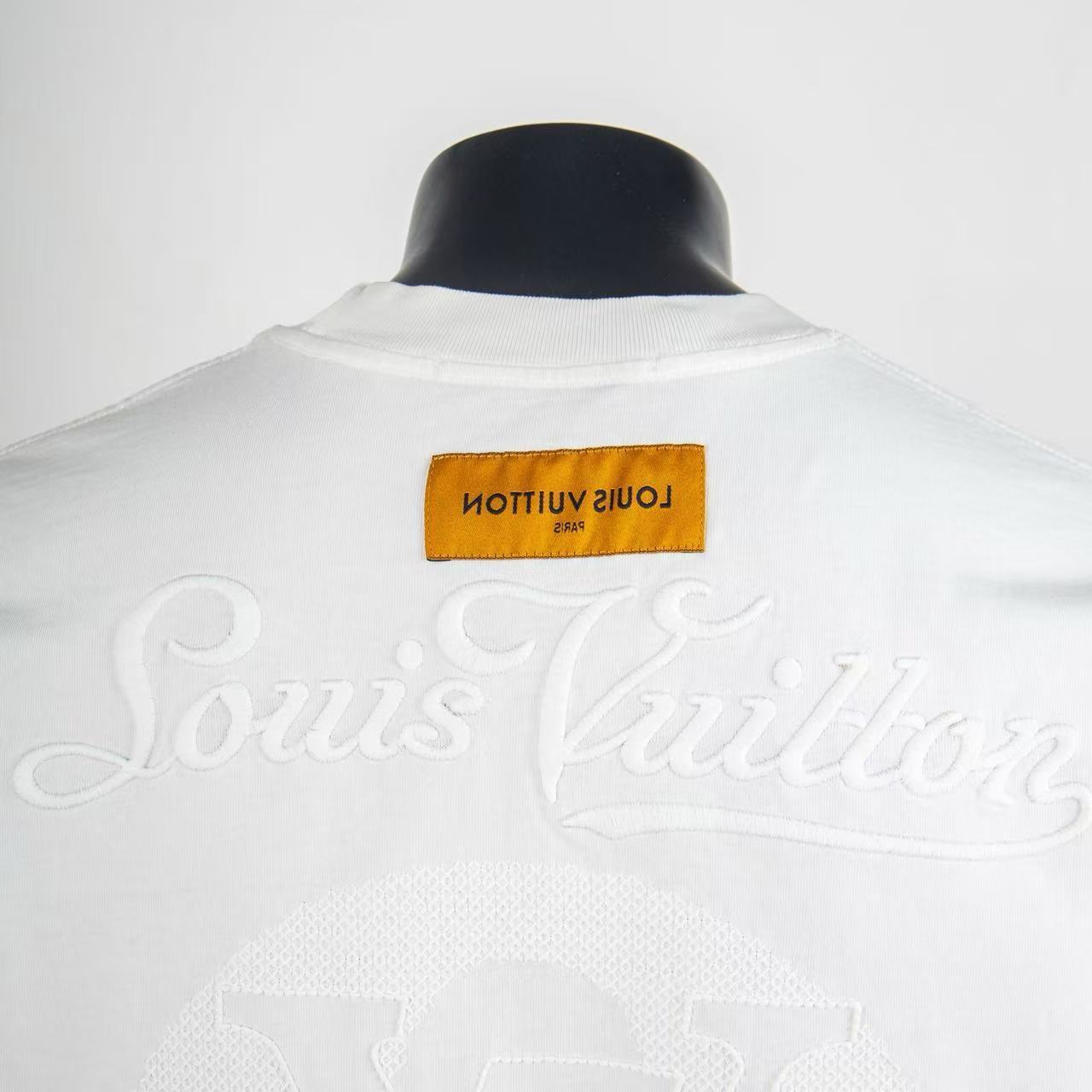     Louis Vuitton Embossed T-Shirt White 6016
