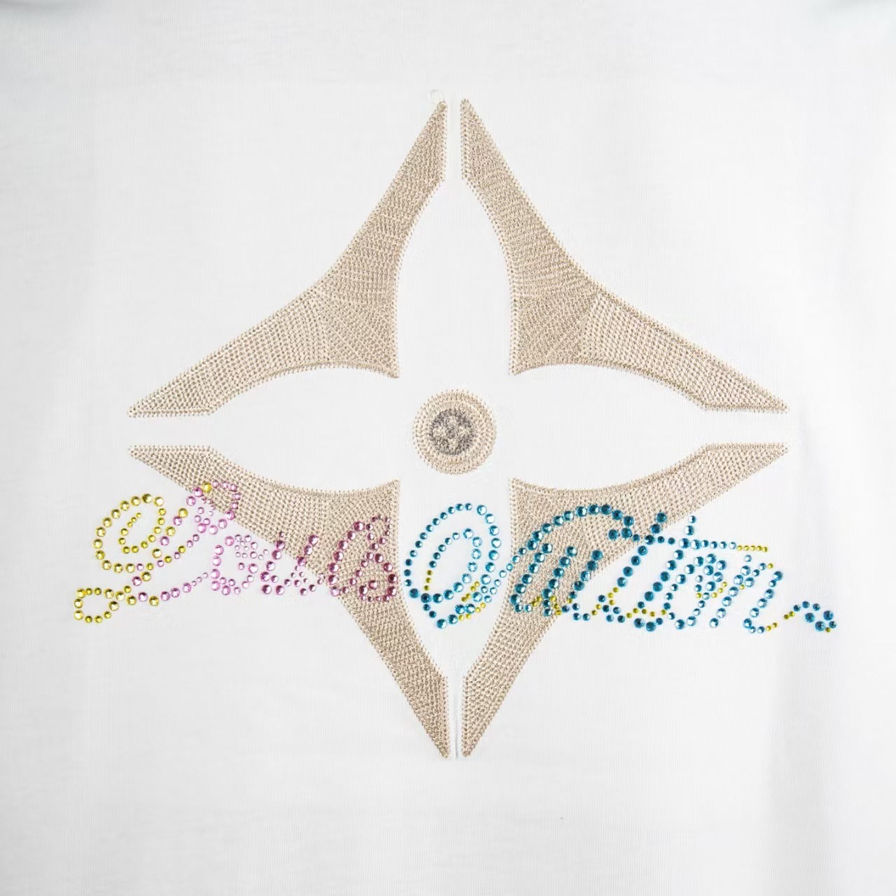     Louis Vuitton Embossed T-Shirt White 6018