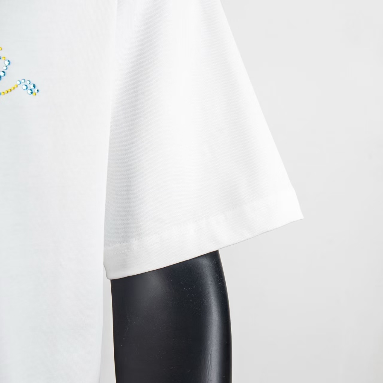     Louis Vuitton Embossed T-Shirt White 6018