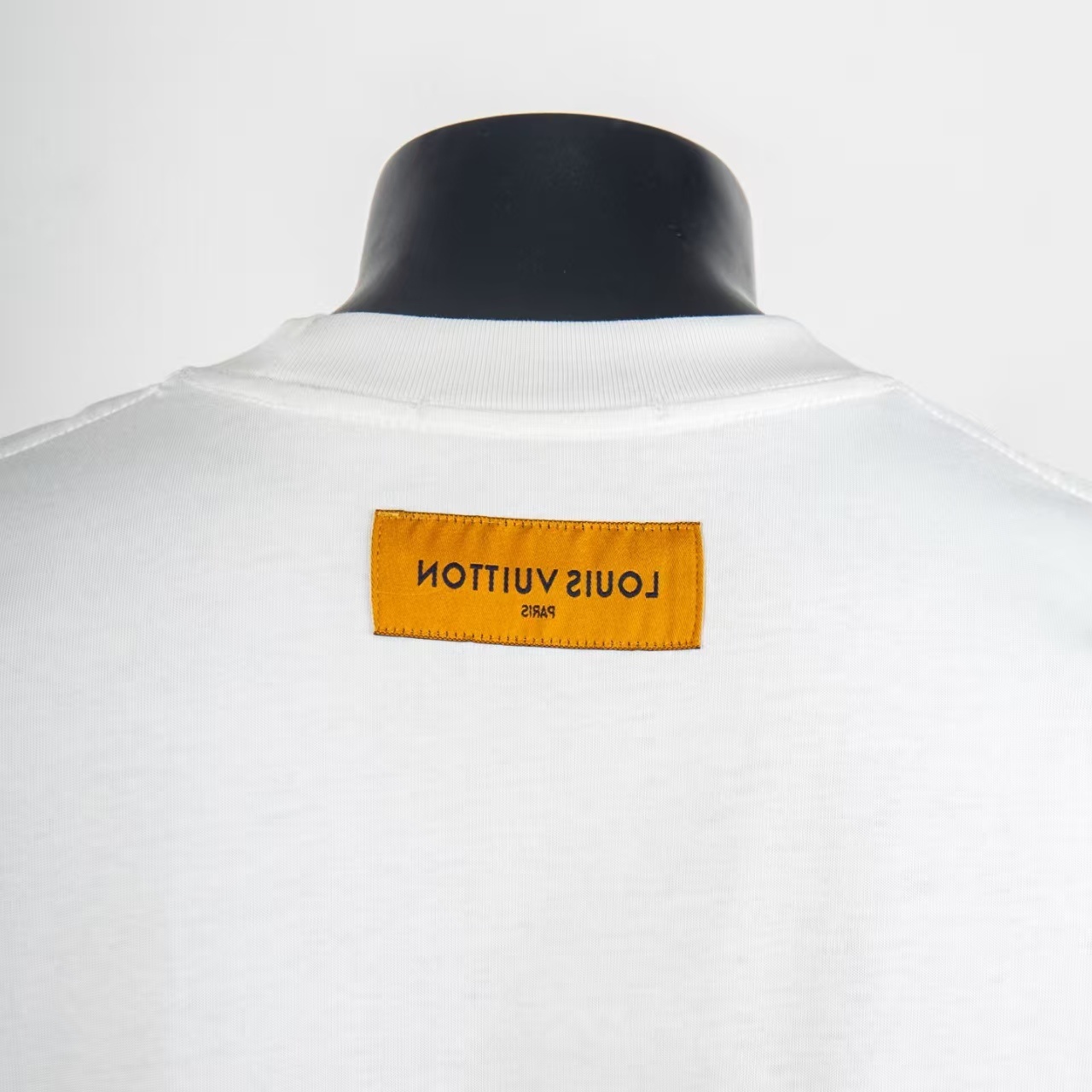     Louis Vuitton Embossed T-Shirt White 6023
