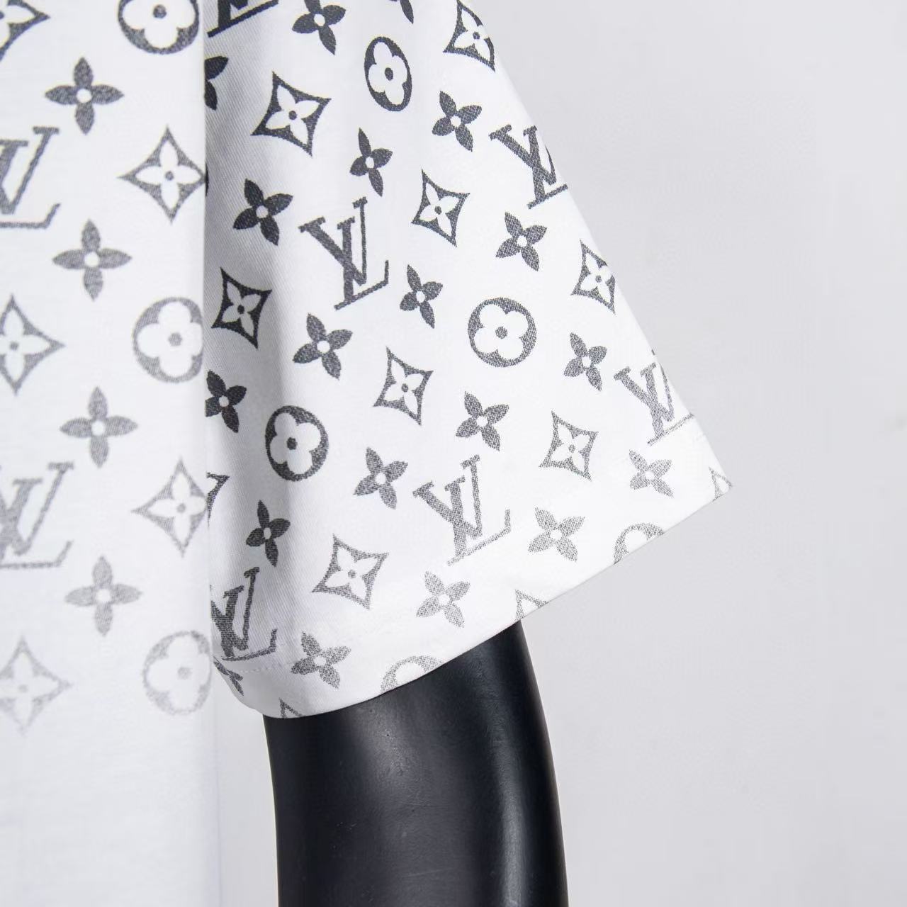     Louis Vuitton Gradient Cotton T-shirt White 6028