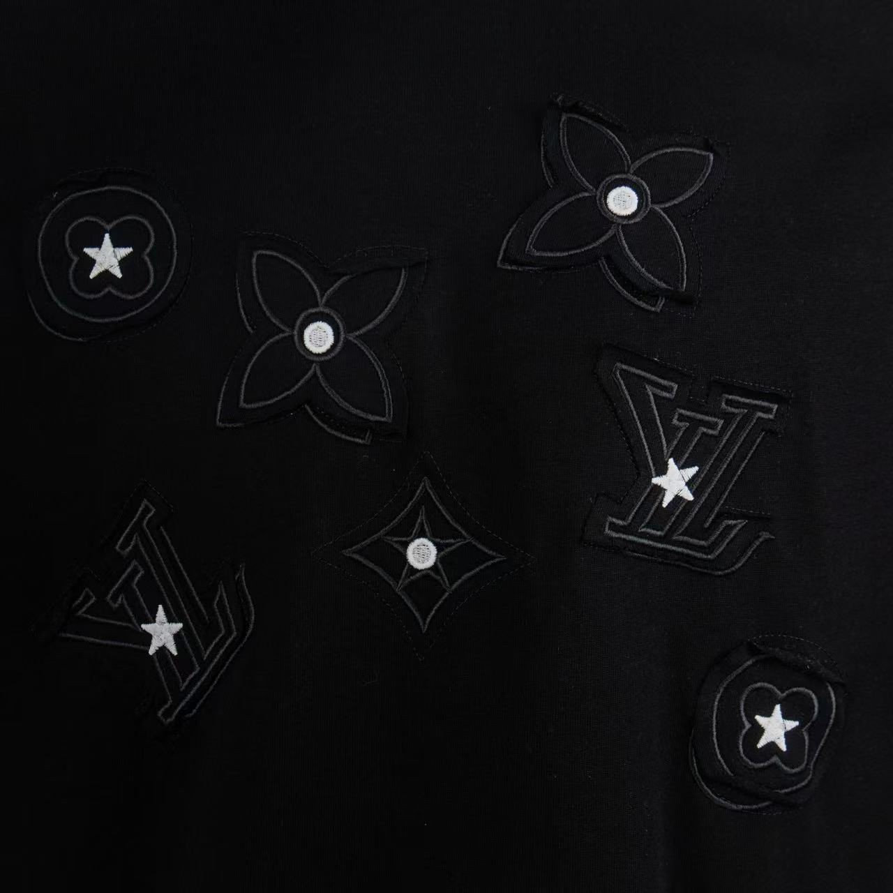     Louis Vuitton Monogram T-Shirt Black 6010
