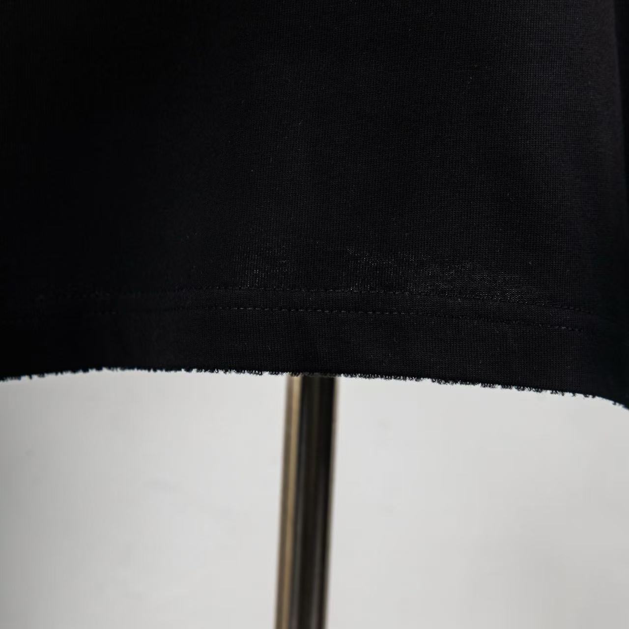     Louis Vuitton Monogram T-Shirt Black 6010