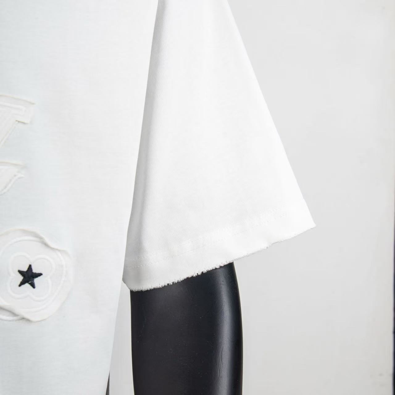     Louis Vuitton Monogram T-Shirt White 6010