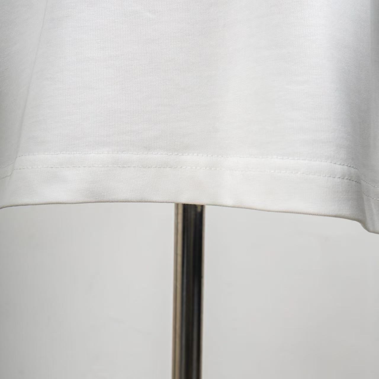     Louis Vuitton Printed Signature T-shirt White 6008