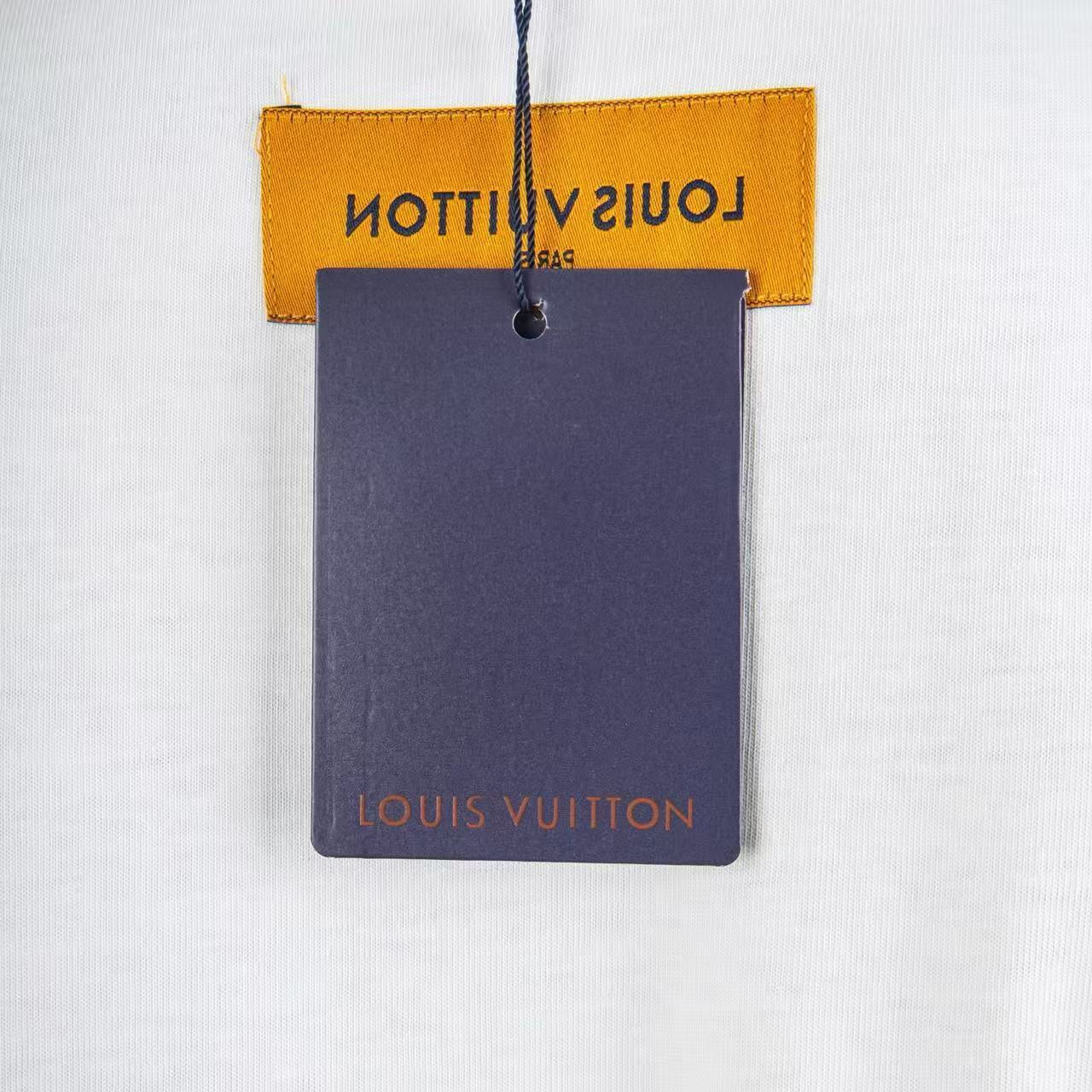     Louis Vuitton Printed Signature T-shirt White 6008