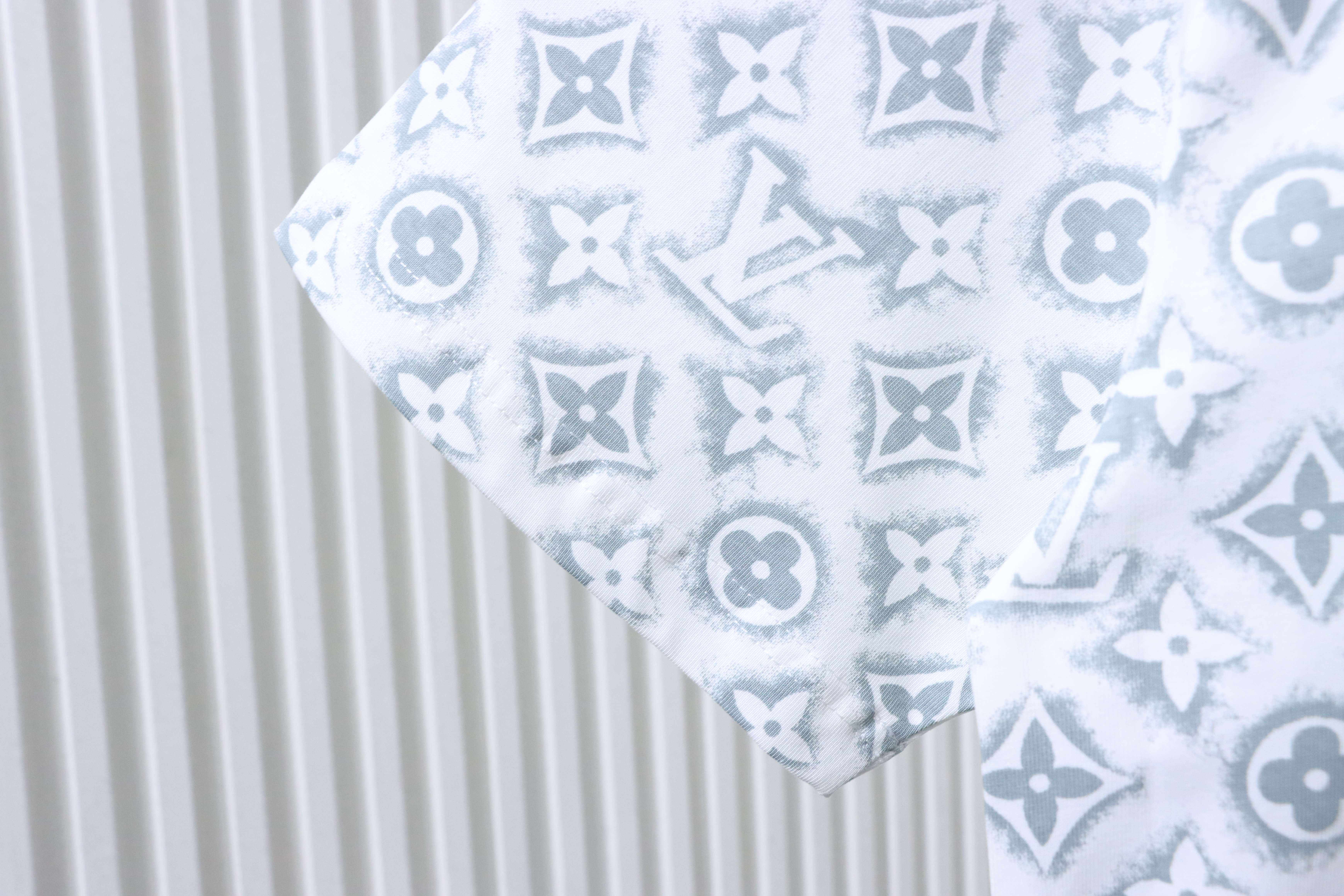     Louis Vuitton Full Logo T-shirt White