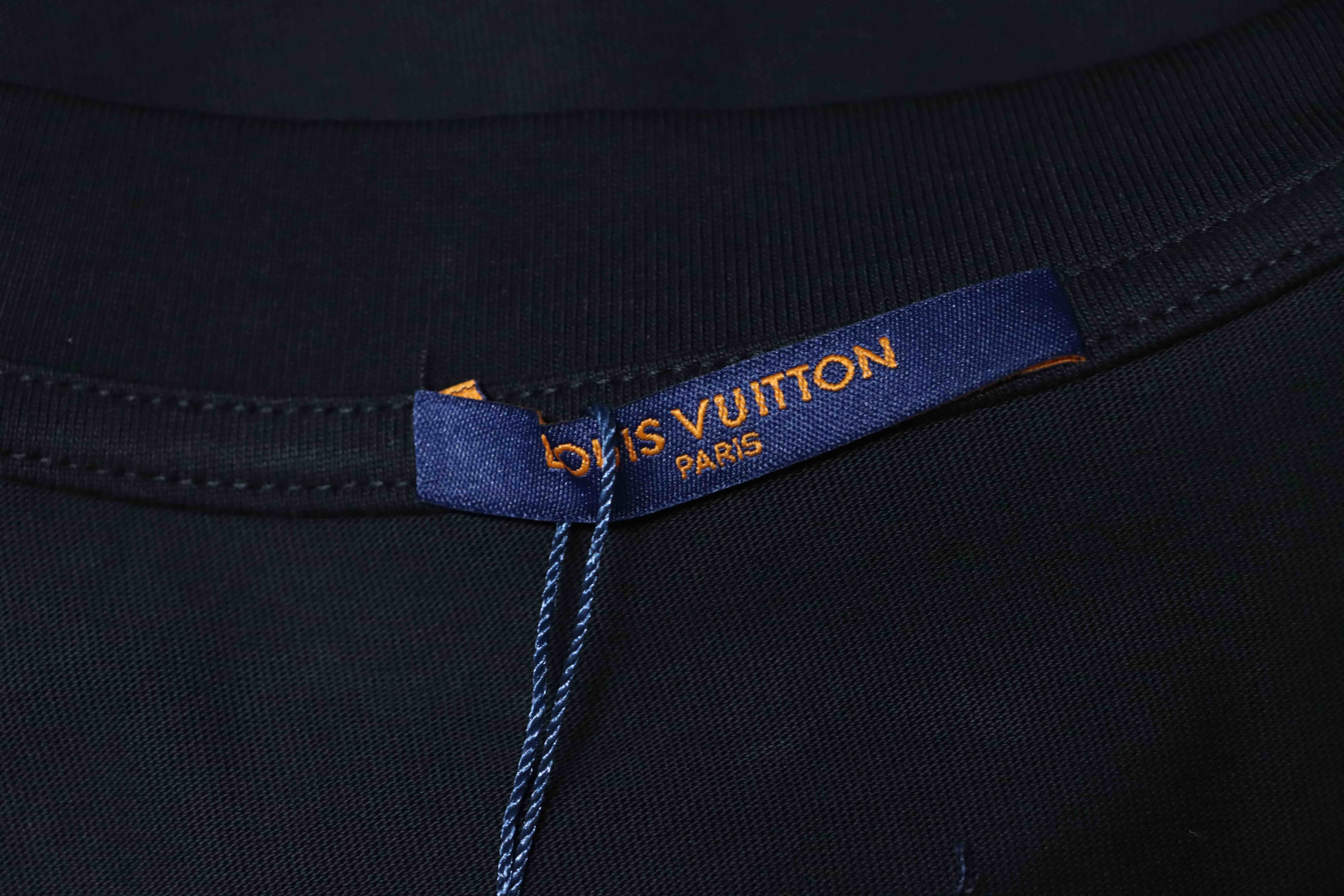     Louis Vuitton Subtle Pattern T-Shirt Black