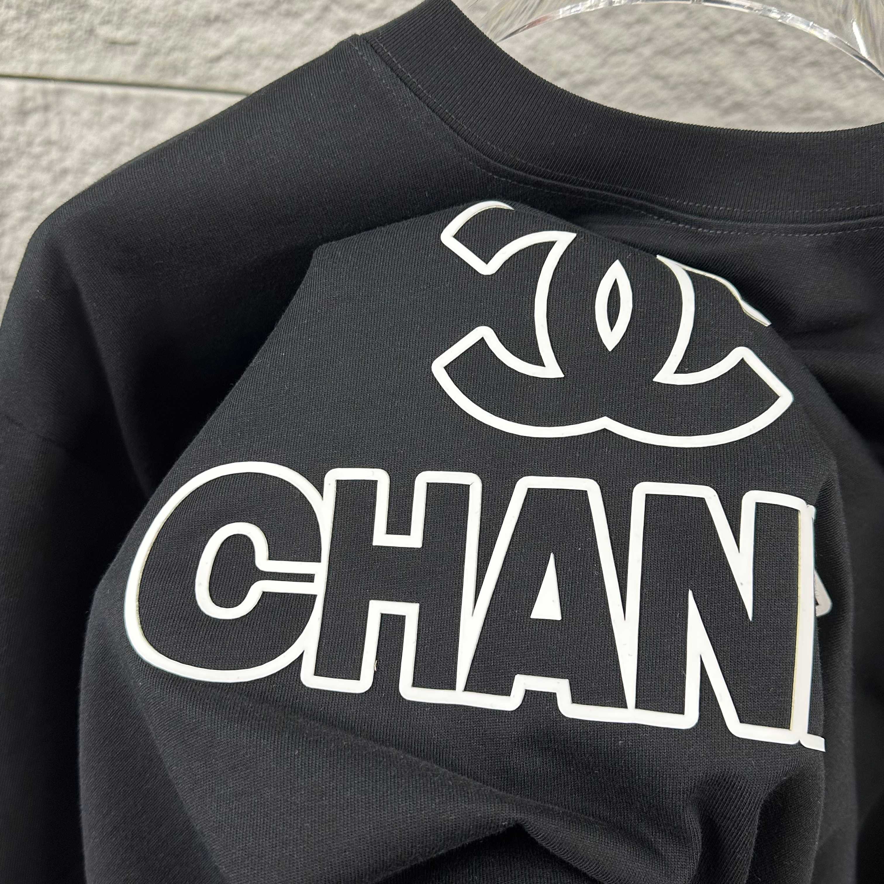    Chanel Both Sides T-shirt