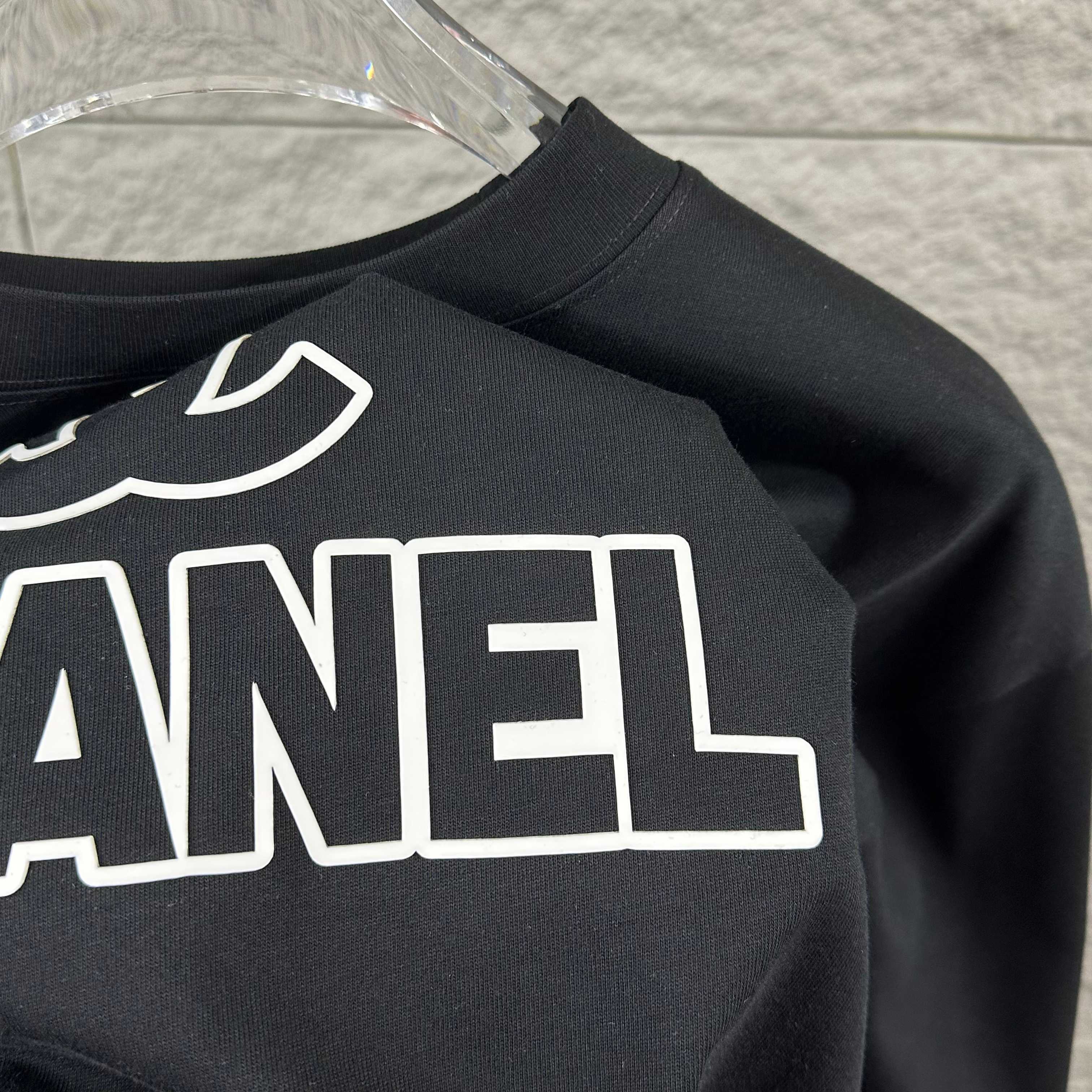    Chanel Both Sides T-shirt