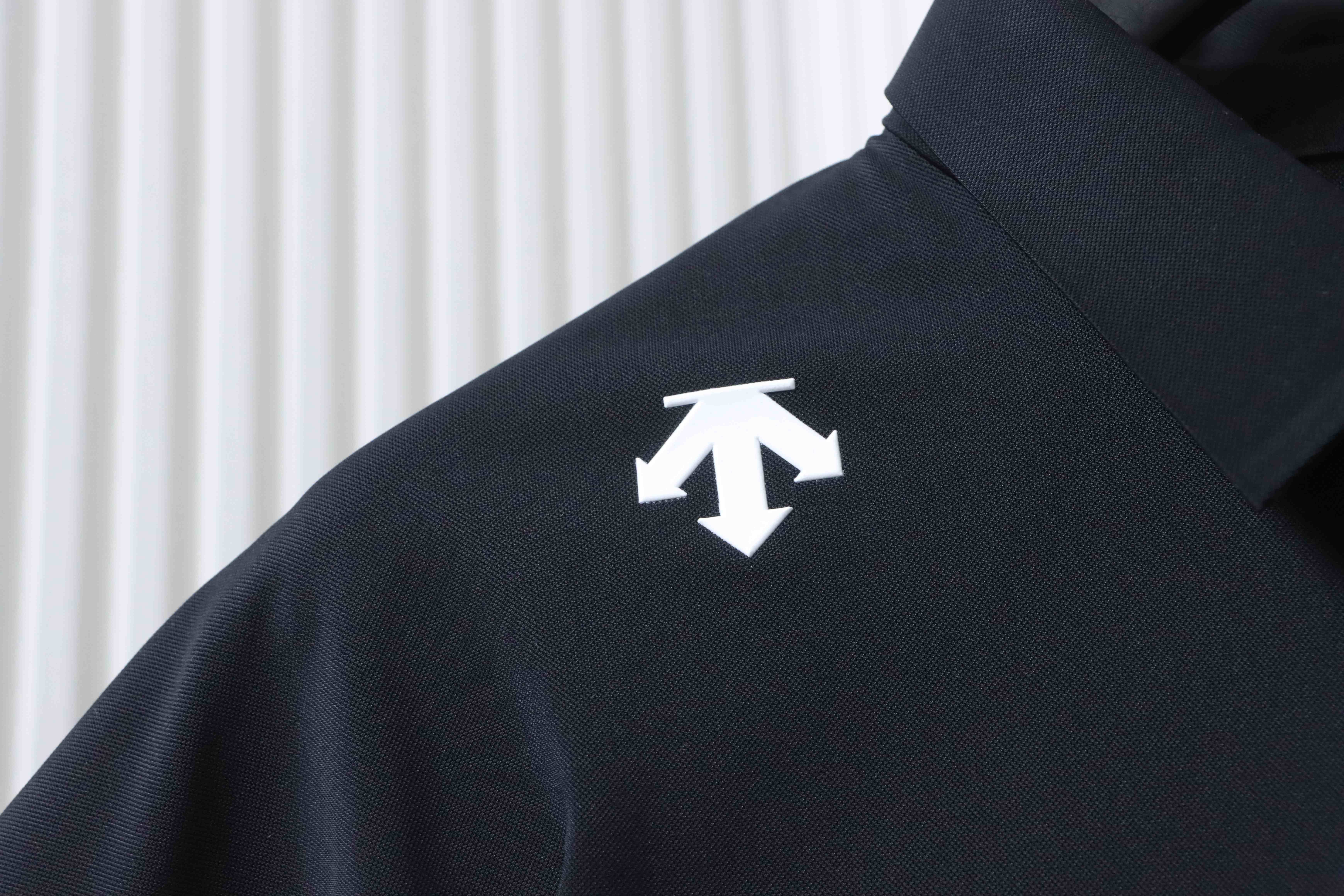    DescenteTraining Short Sleeve Polo Black