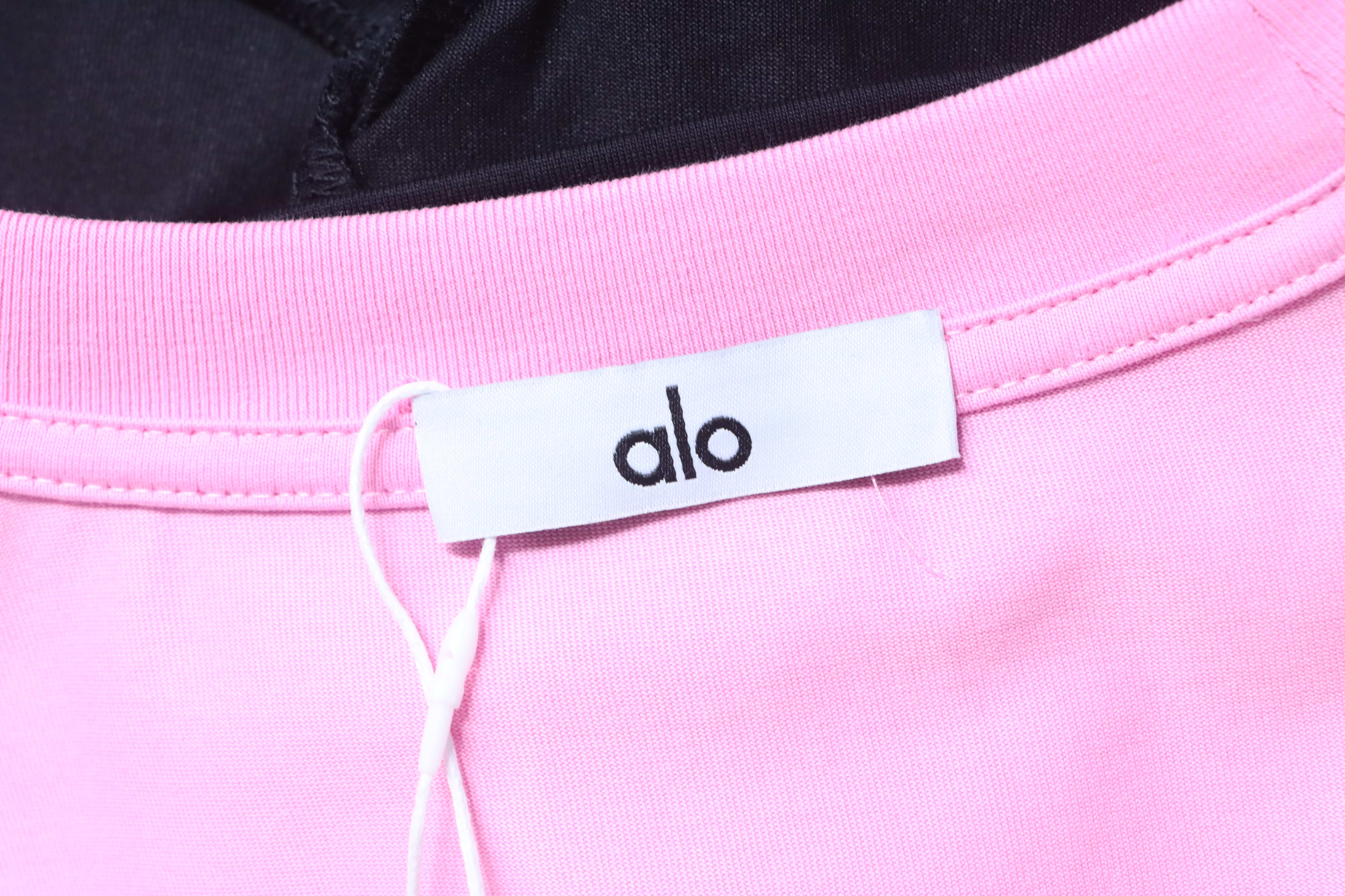    Alo Yoga Short Logo Pink