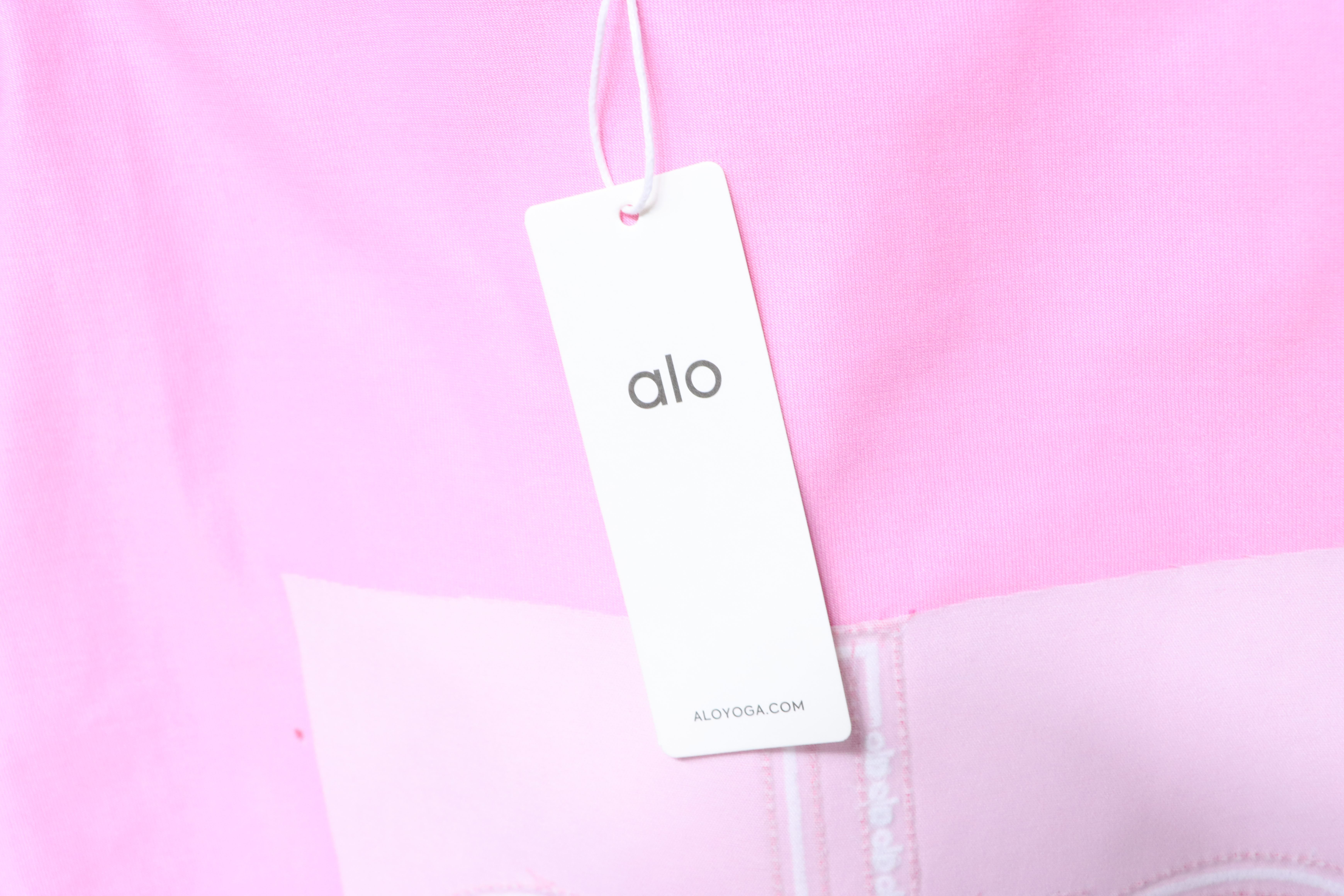    Alo Yoga Short Logo Pink