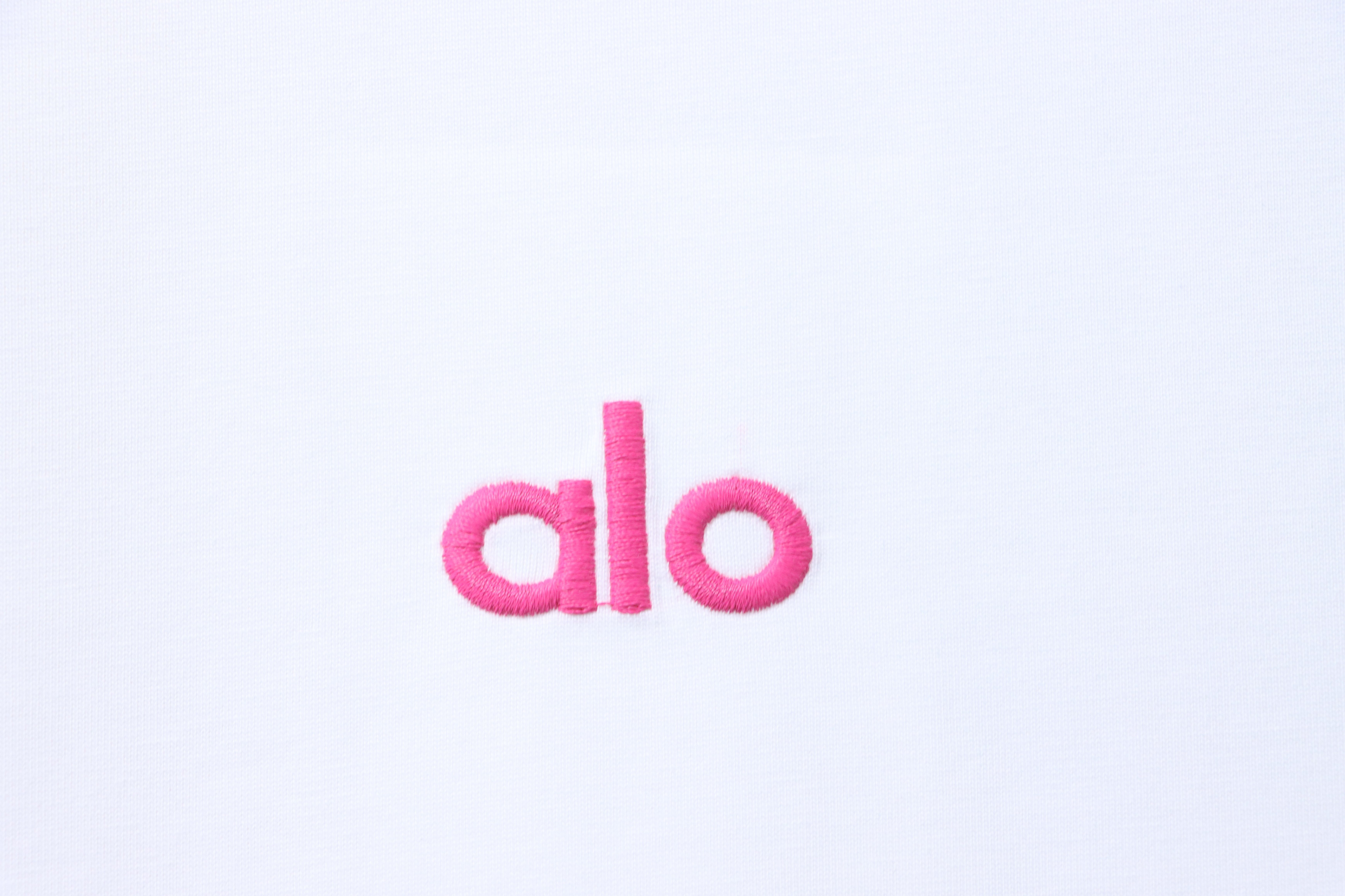    Alo Yoga Short Logo White