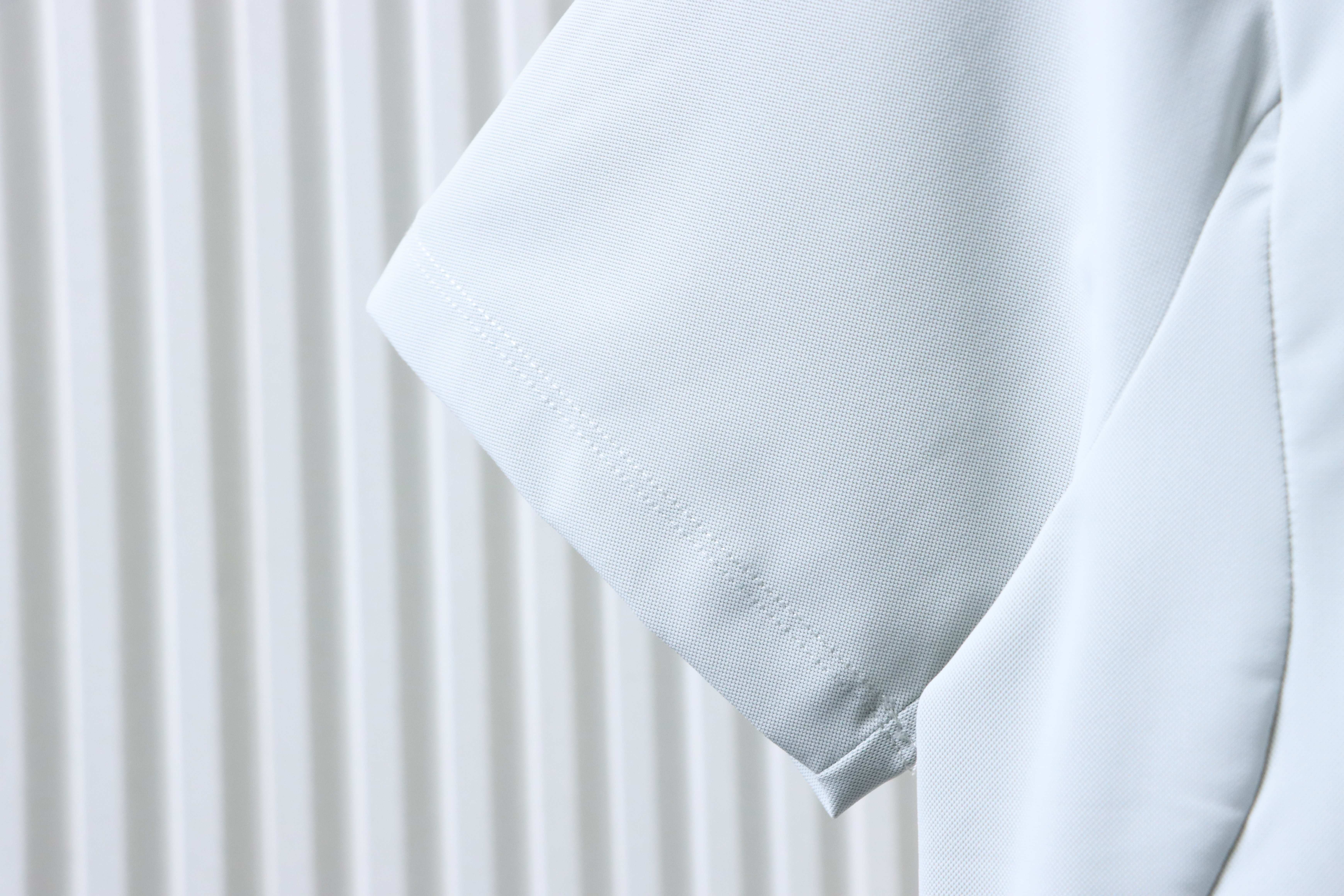 Top Quality    Descente Training Short Sleeve Polo White