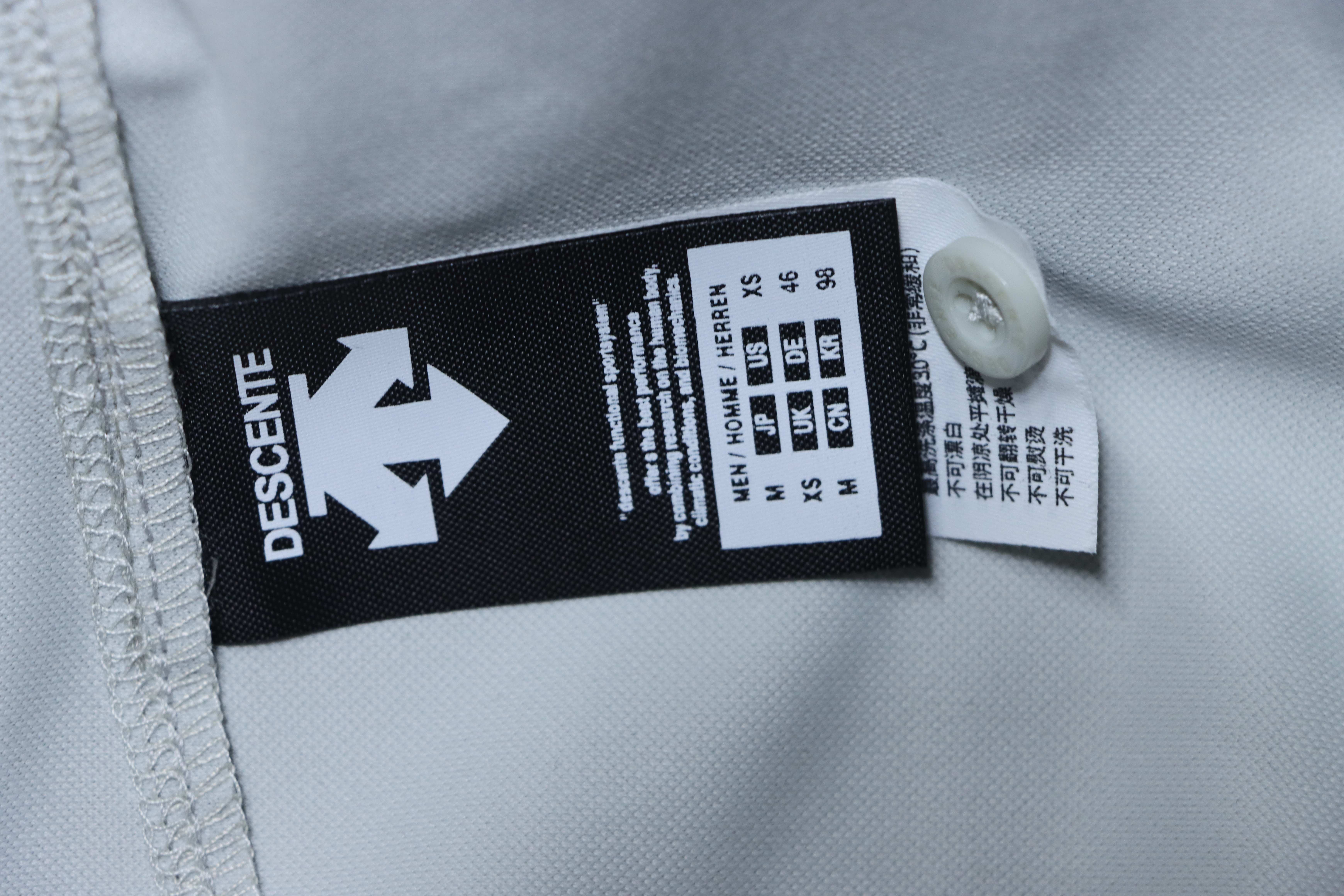 Top Quality    Descente Training Short Sleeve Polo White