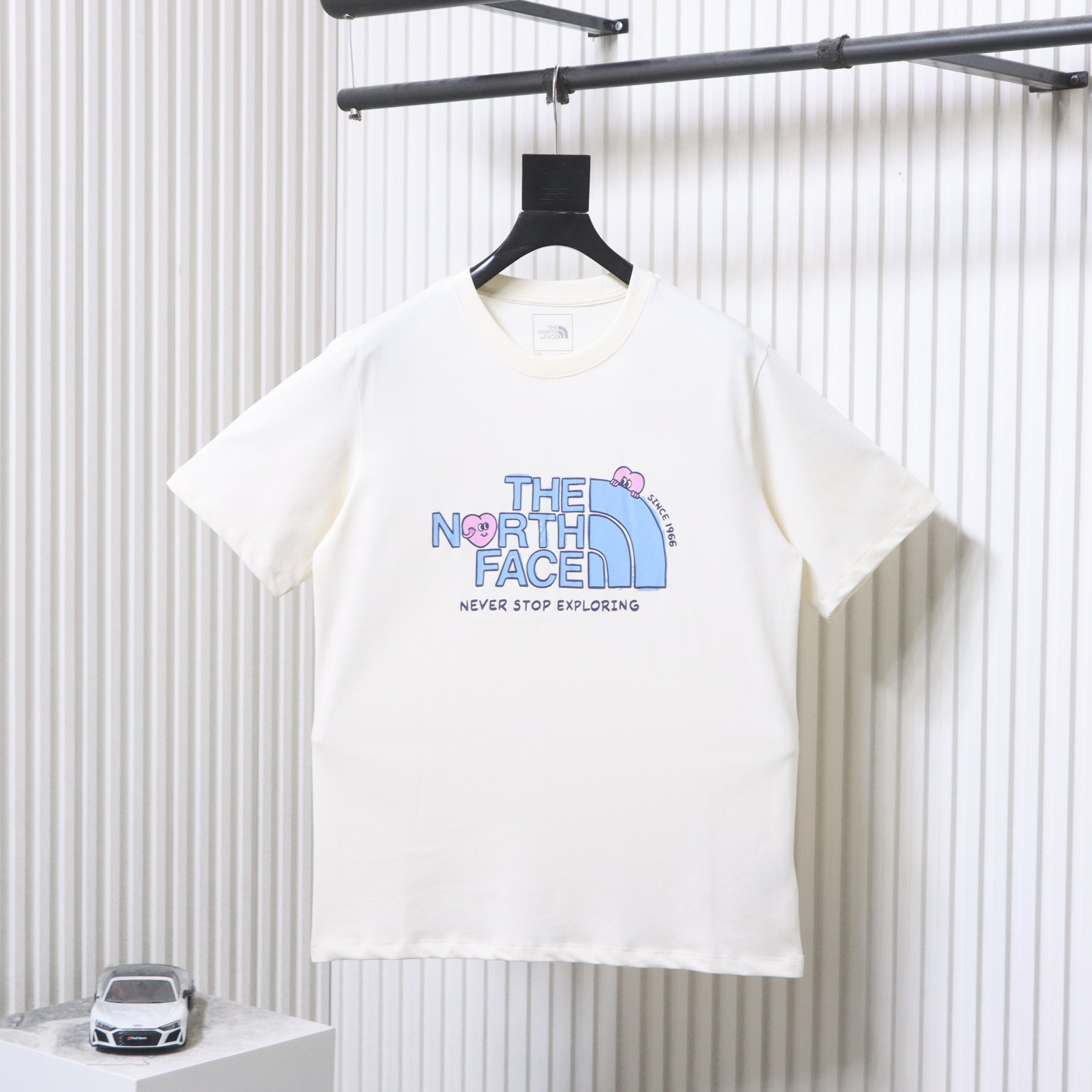 Top Quality    The North Face Heart Series American Vintage Heart Logo Print Outdoor Moisture White
