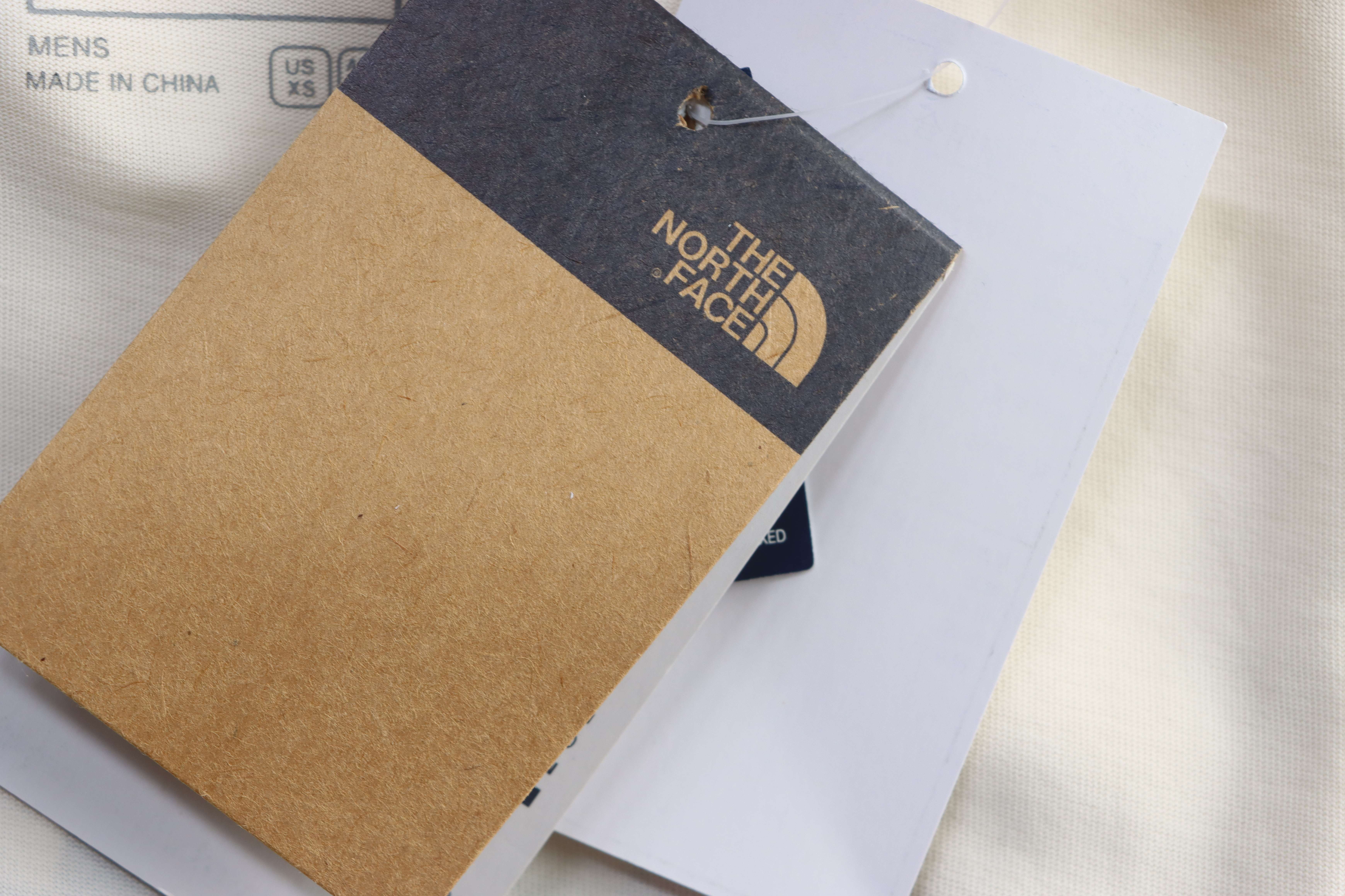 Top Quality    The North Face Heart Series American Vintage Heart Logo Print Outdoor Moisture White