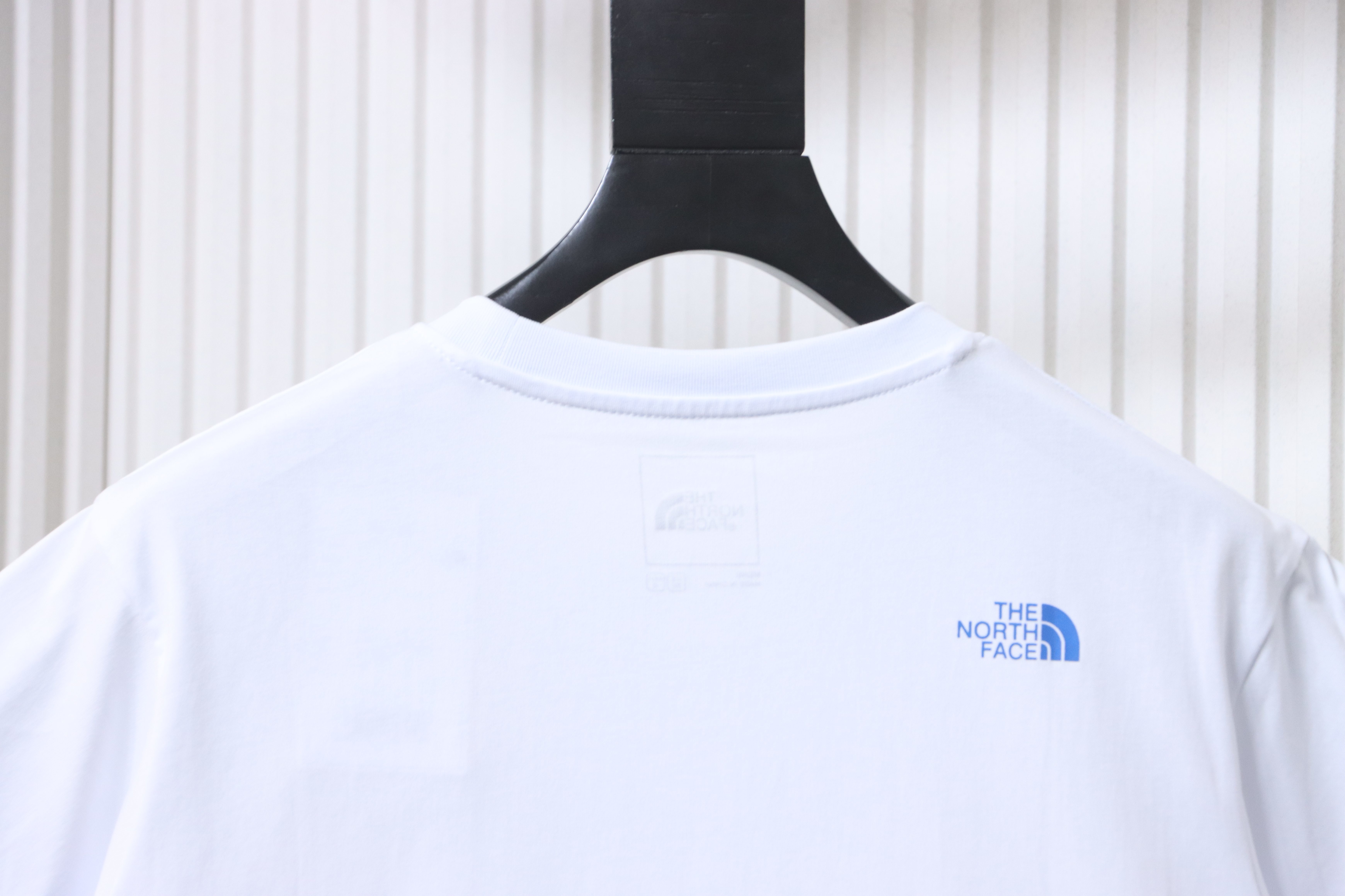 Top Quality    The North Face Men's Short Sleeve Half Dome Graphic Tee