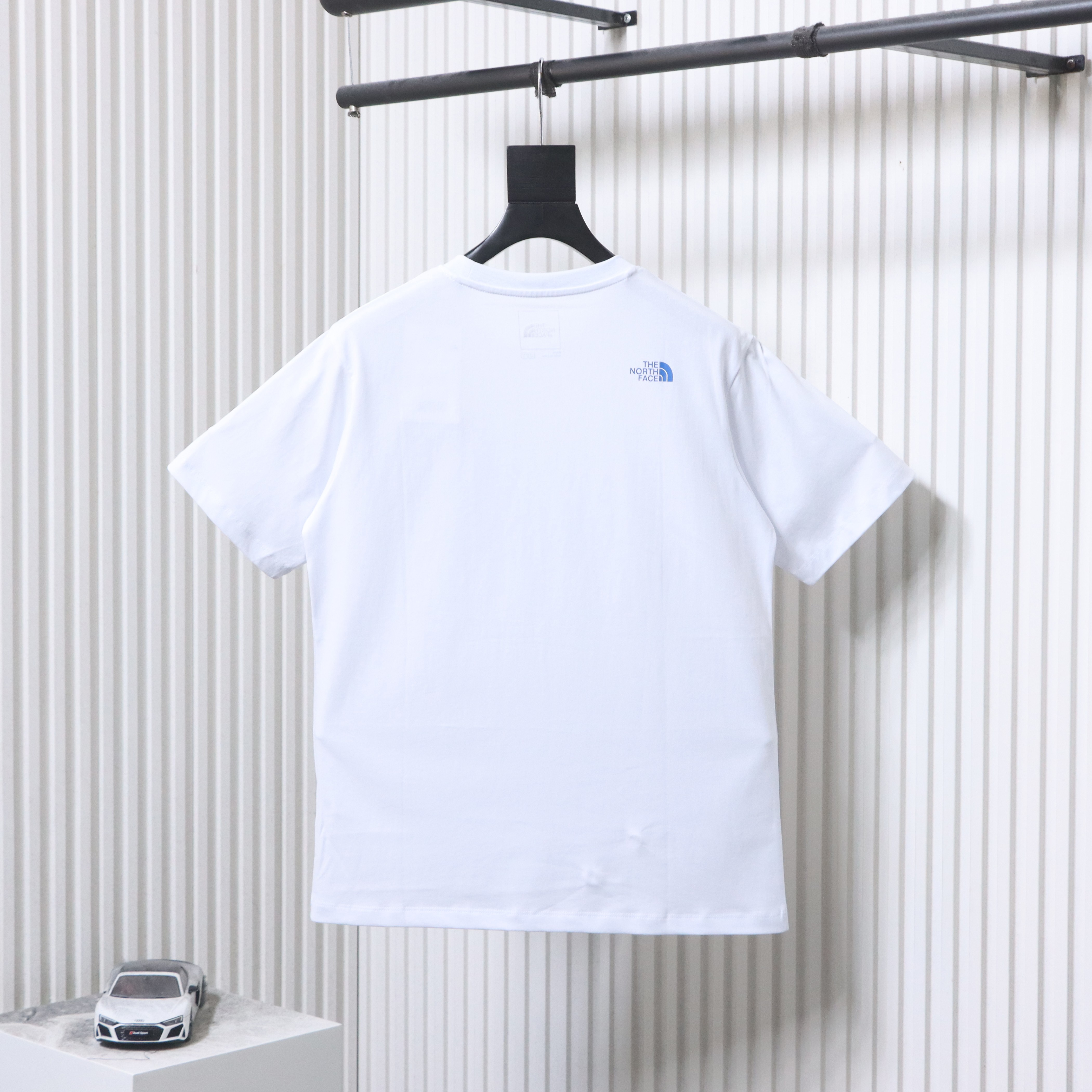 Top Quality    The North Face Men's Short Sleeve Half Dome Graphic Tee