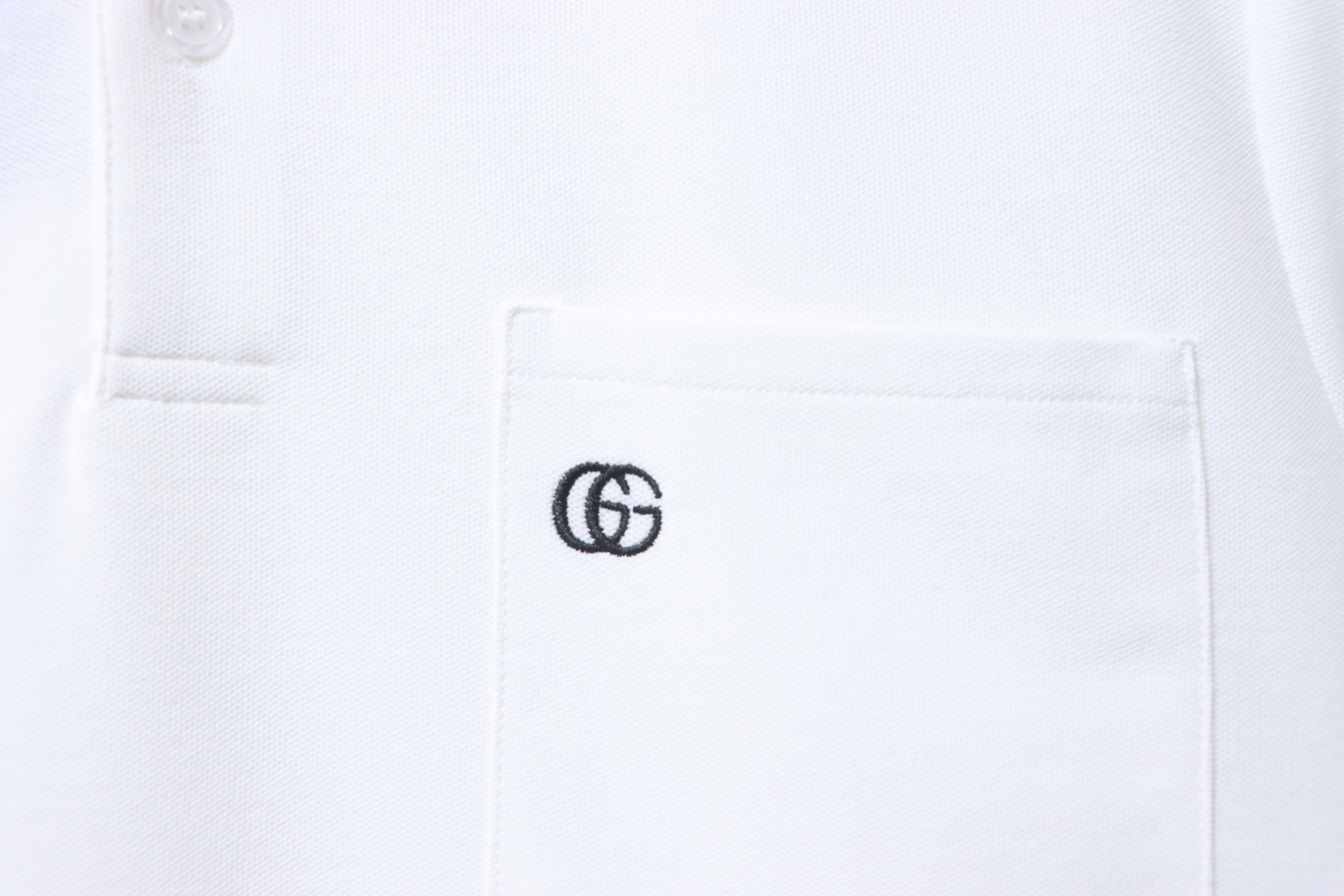    Cotton polo shirt with Interlocking G embroidered pocket in white 01
