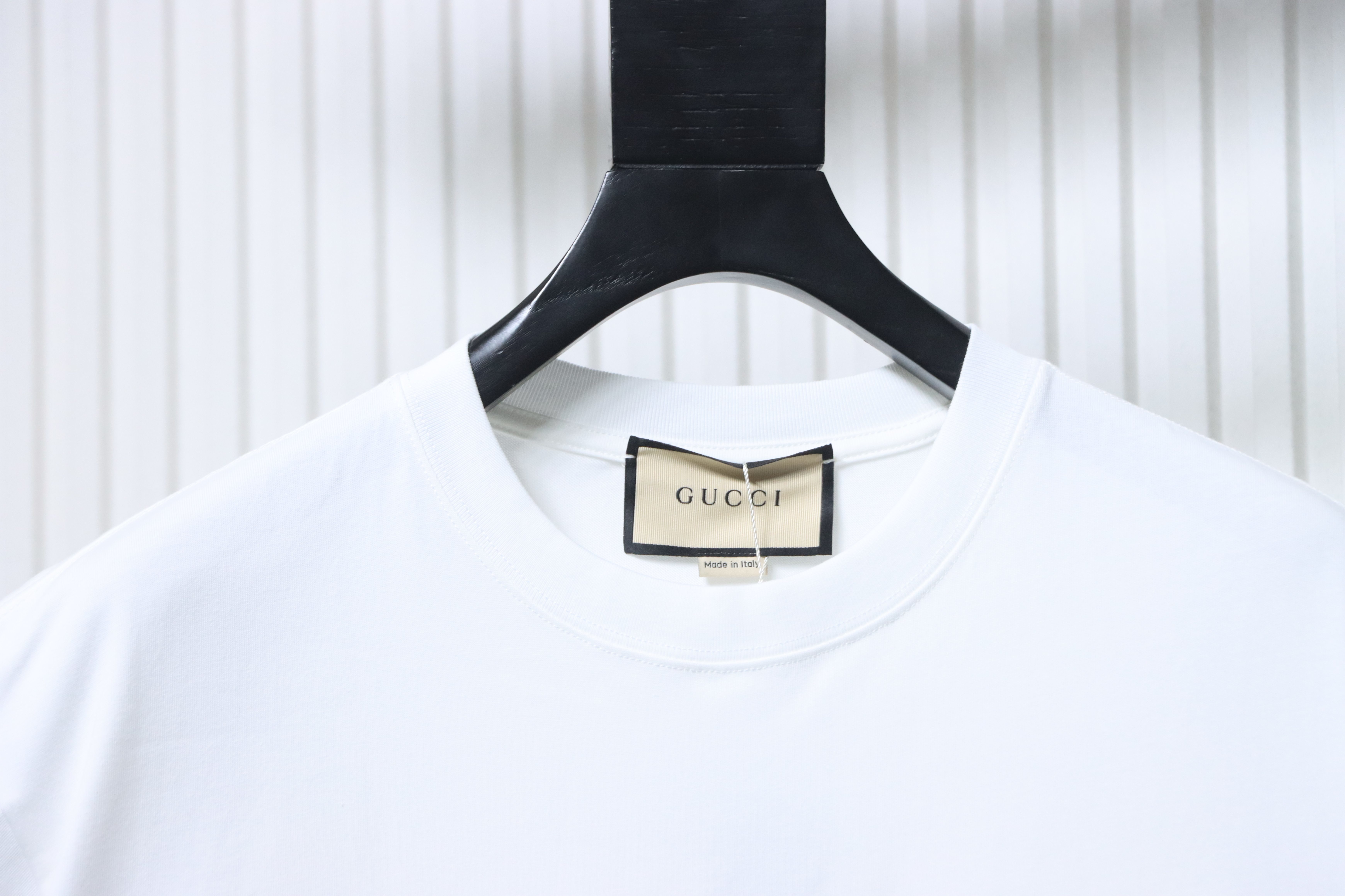    Cotton T-shirt with Gucci bear patch