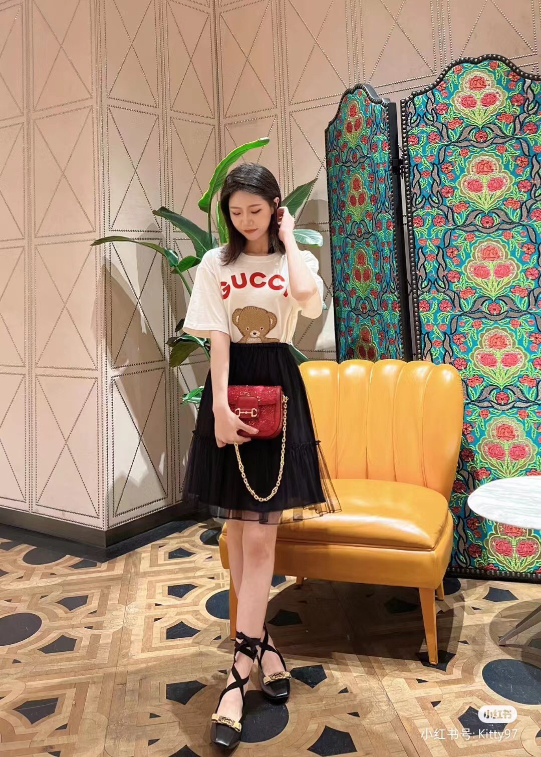    Cotton T-shirt with Gucci bear patch