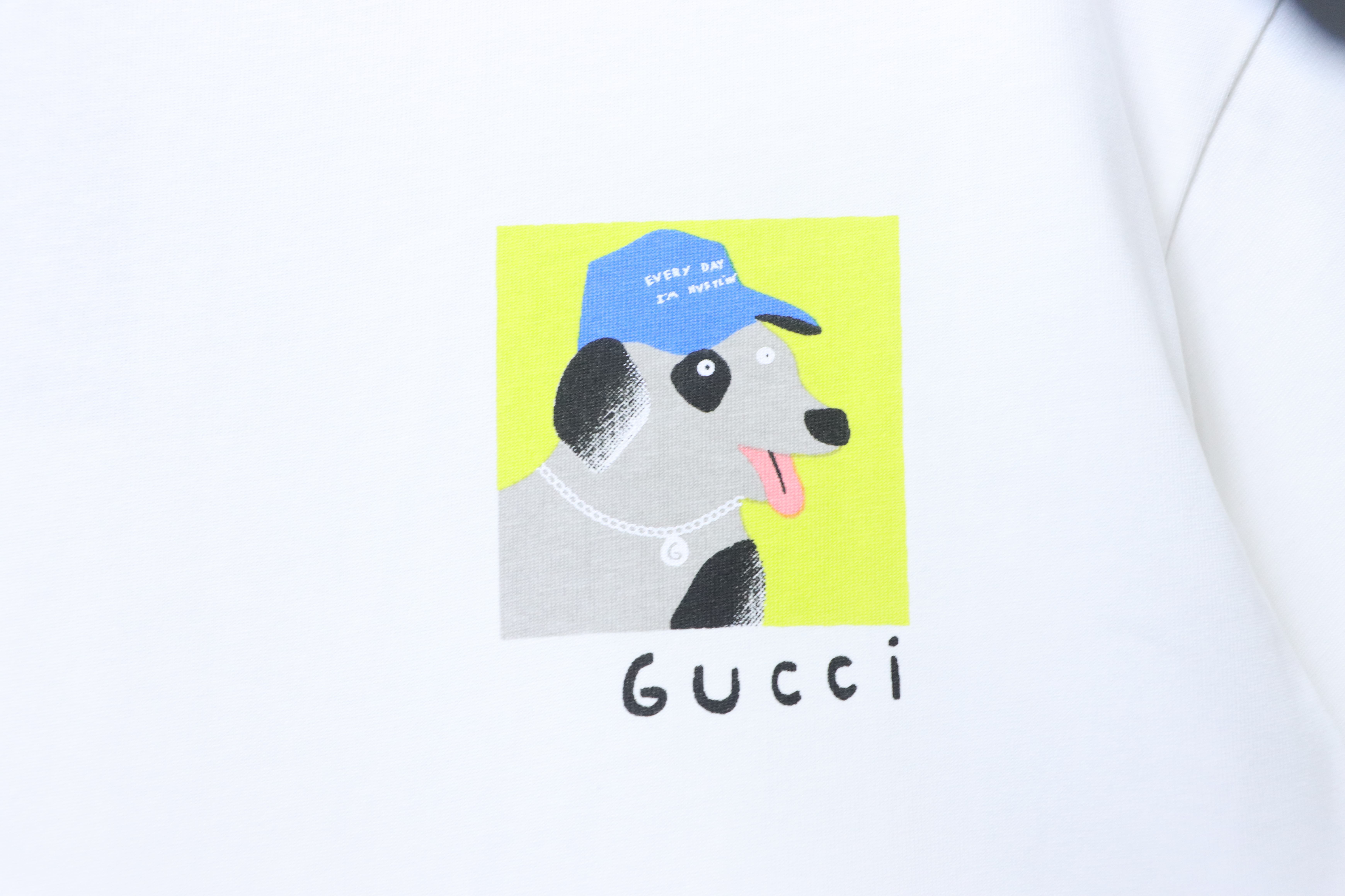 Top Quality    Cotton T-shirt with Gucci cartoon print in white 05
