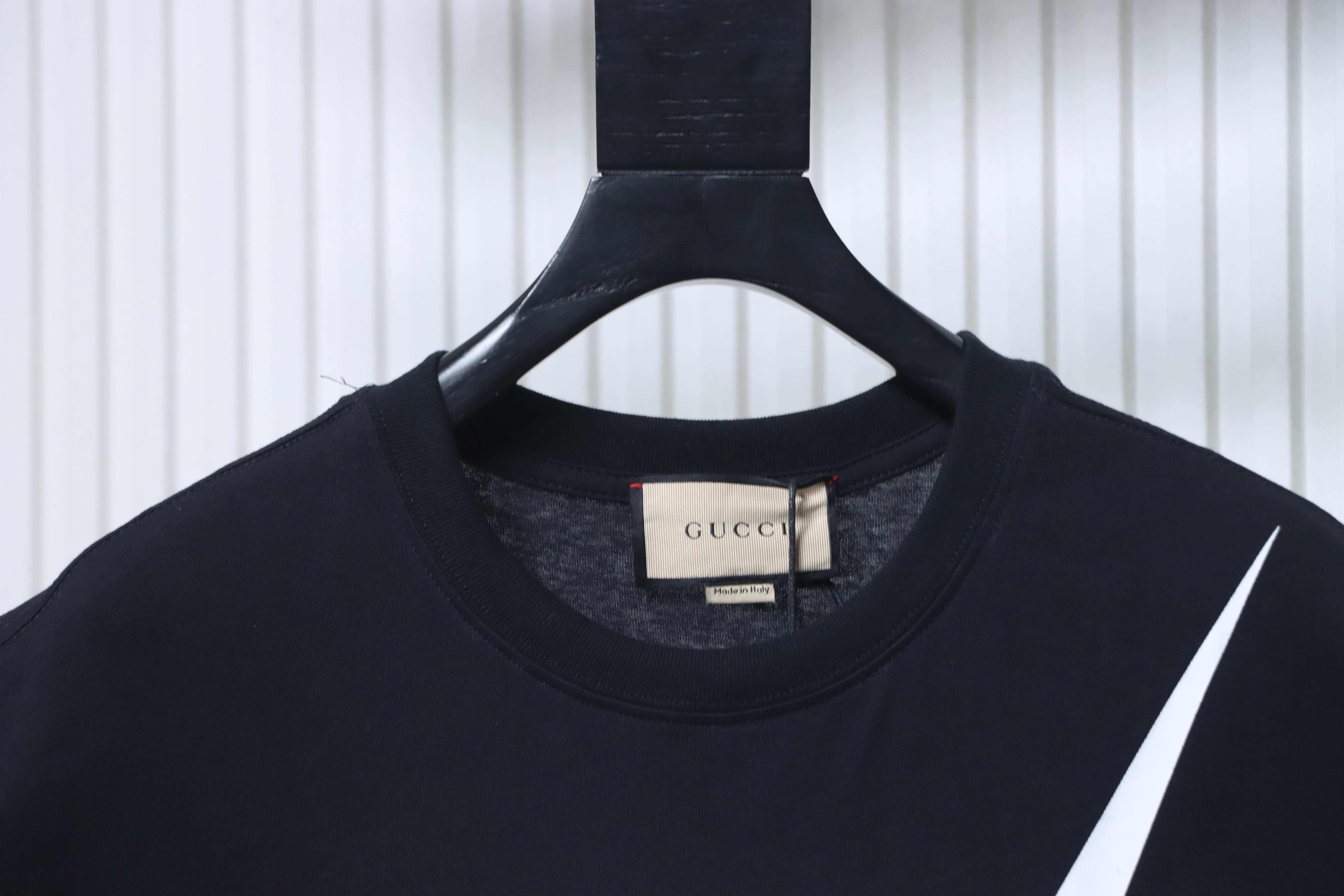    Gucci Blade Printing Short Sleeve Black 565806-XJAZY-1141