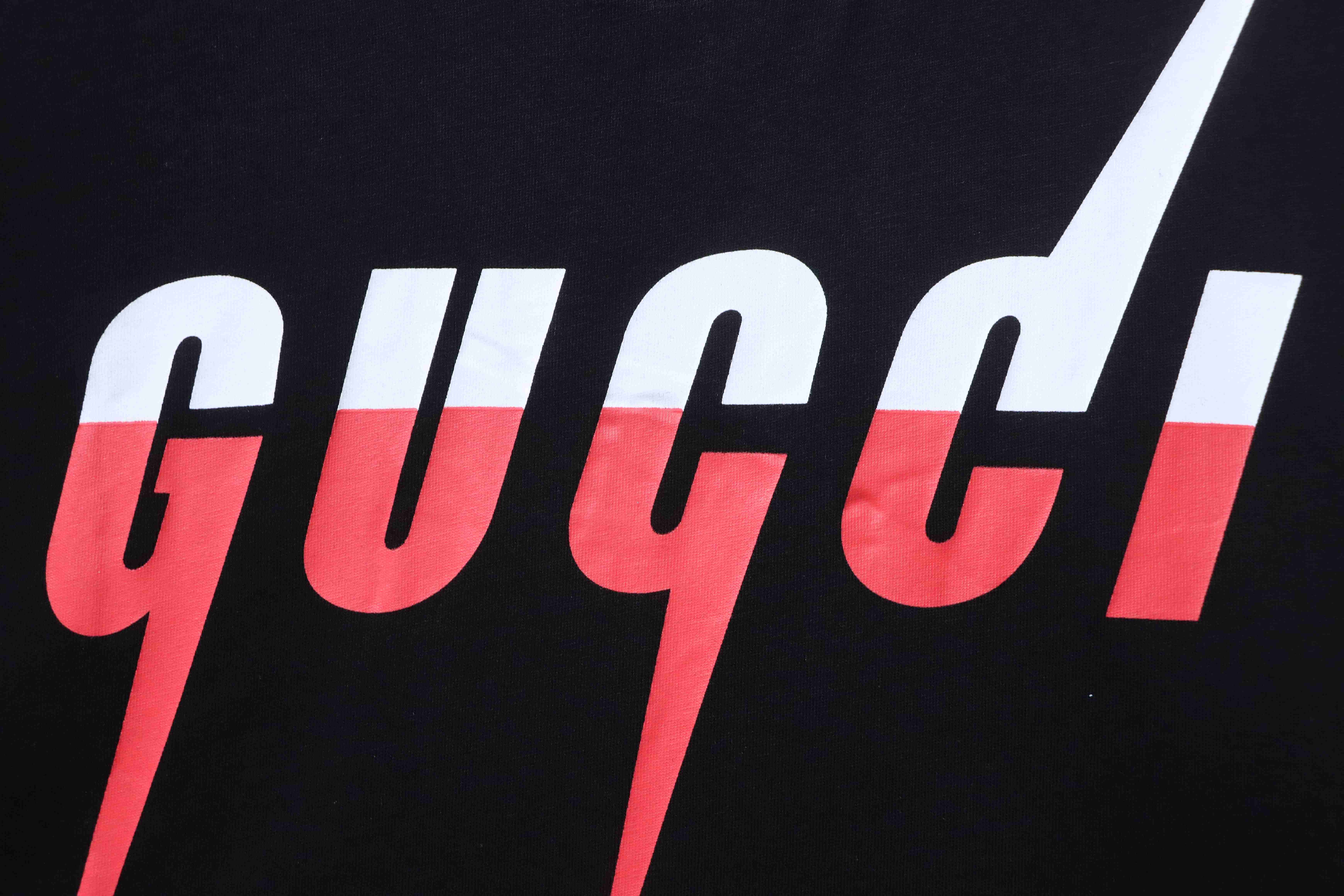    Gucci Blade Printing Short Sleeve Black 565806-XJAZY-1141